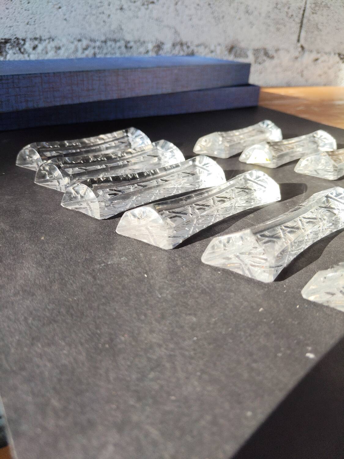 Set of 12 lead crystal knife rests