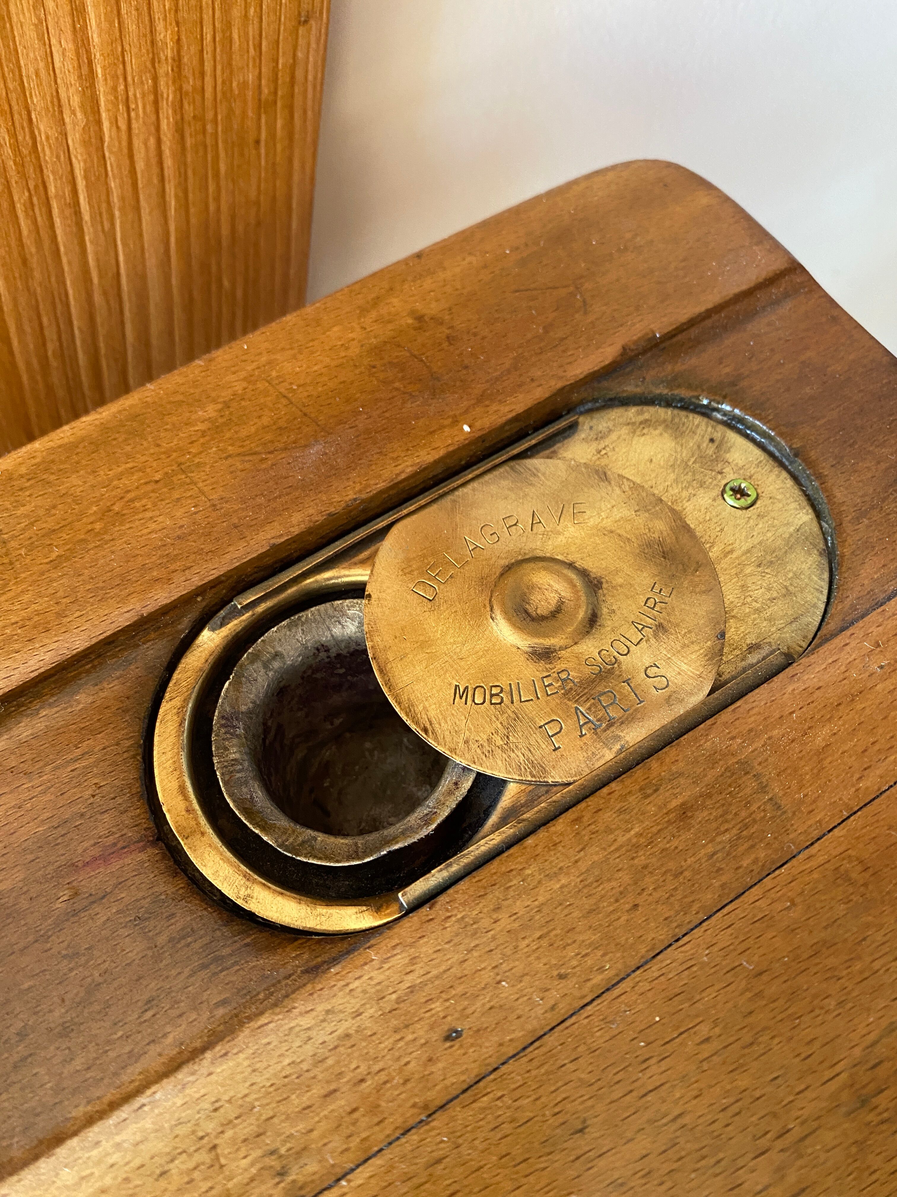 Delagrave School Office