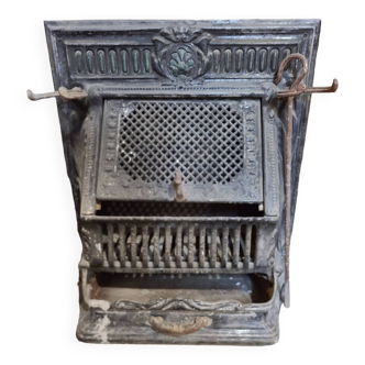 Ancient salamander stove