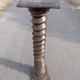 Press screw column