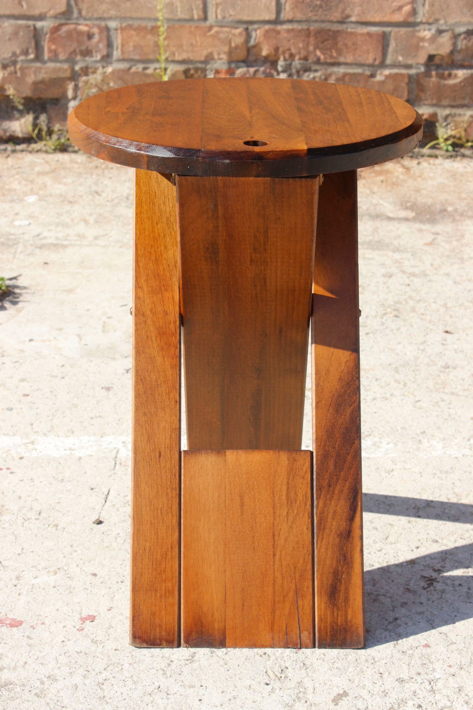 Stool model "suzy" design Adrian Reed