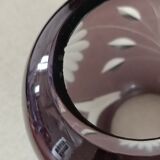 Vase olive en verre taillé
