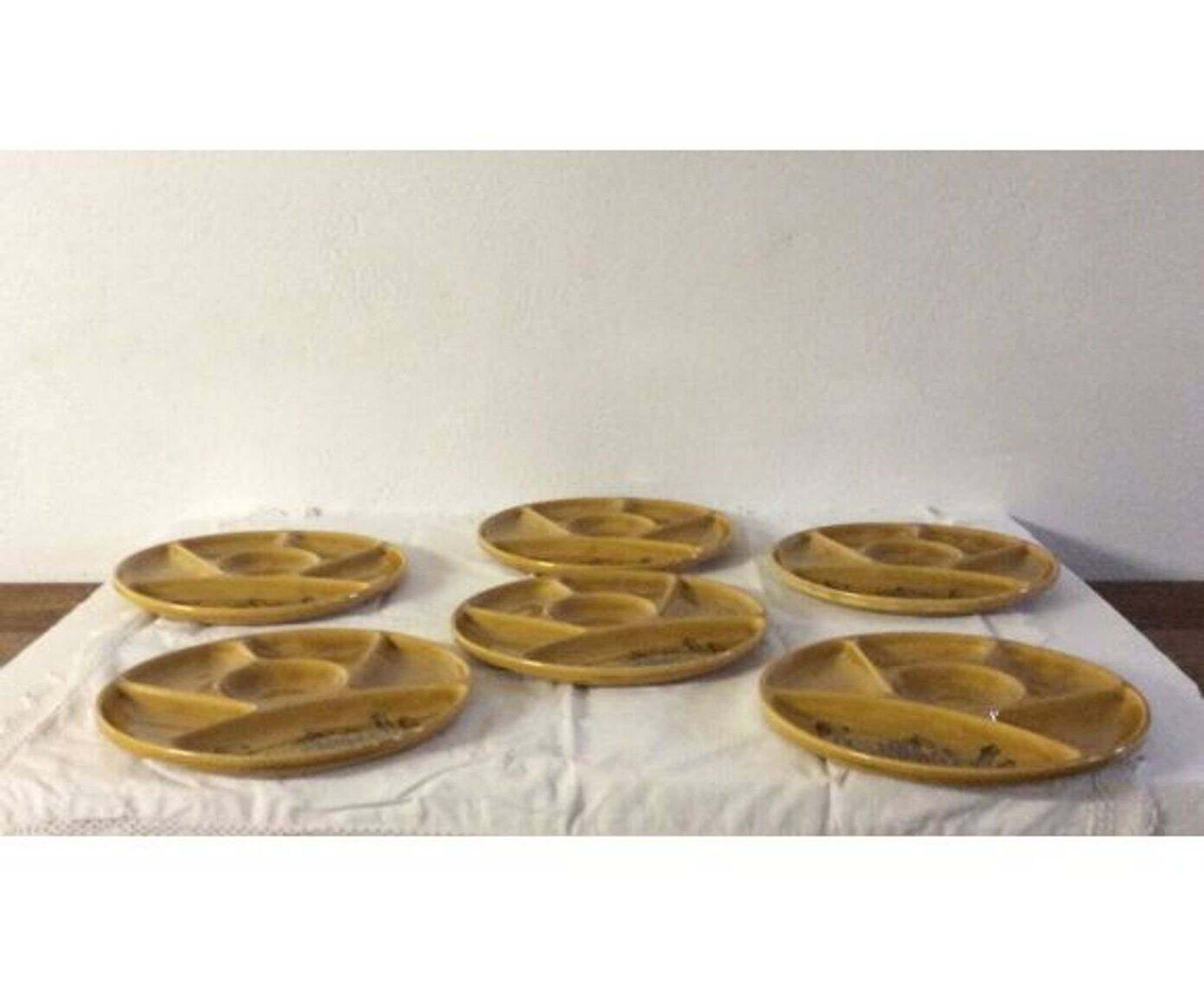 Lot d'assiettes à coquillages