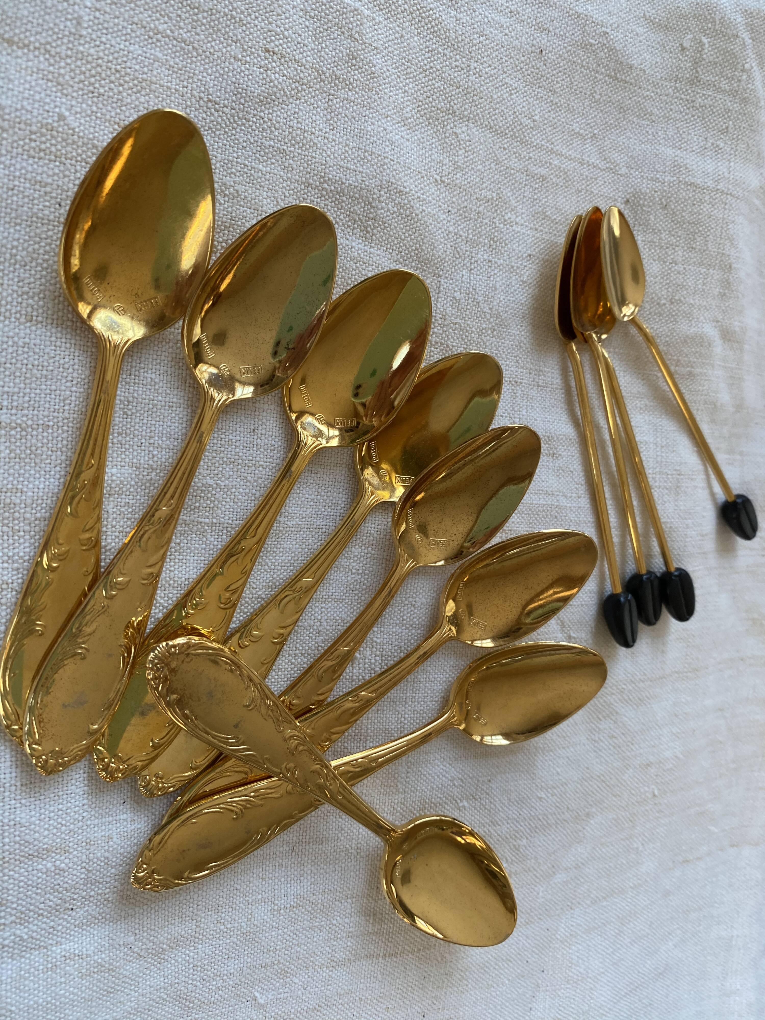 Lot of teaspoons