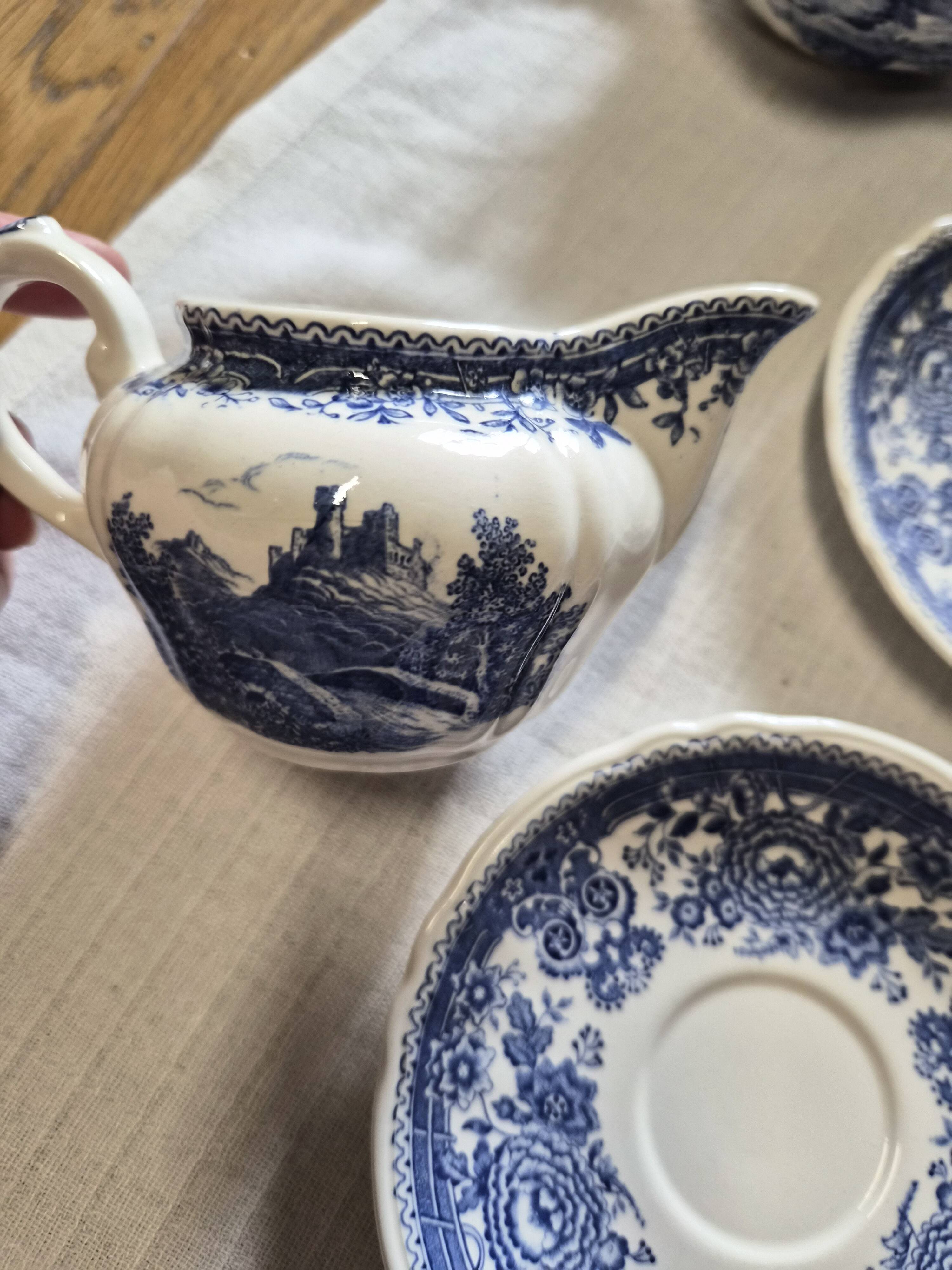 Tea/Coffee table service Villeroy and Boch Burgenland 40 pieces