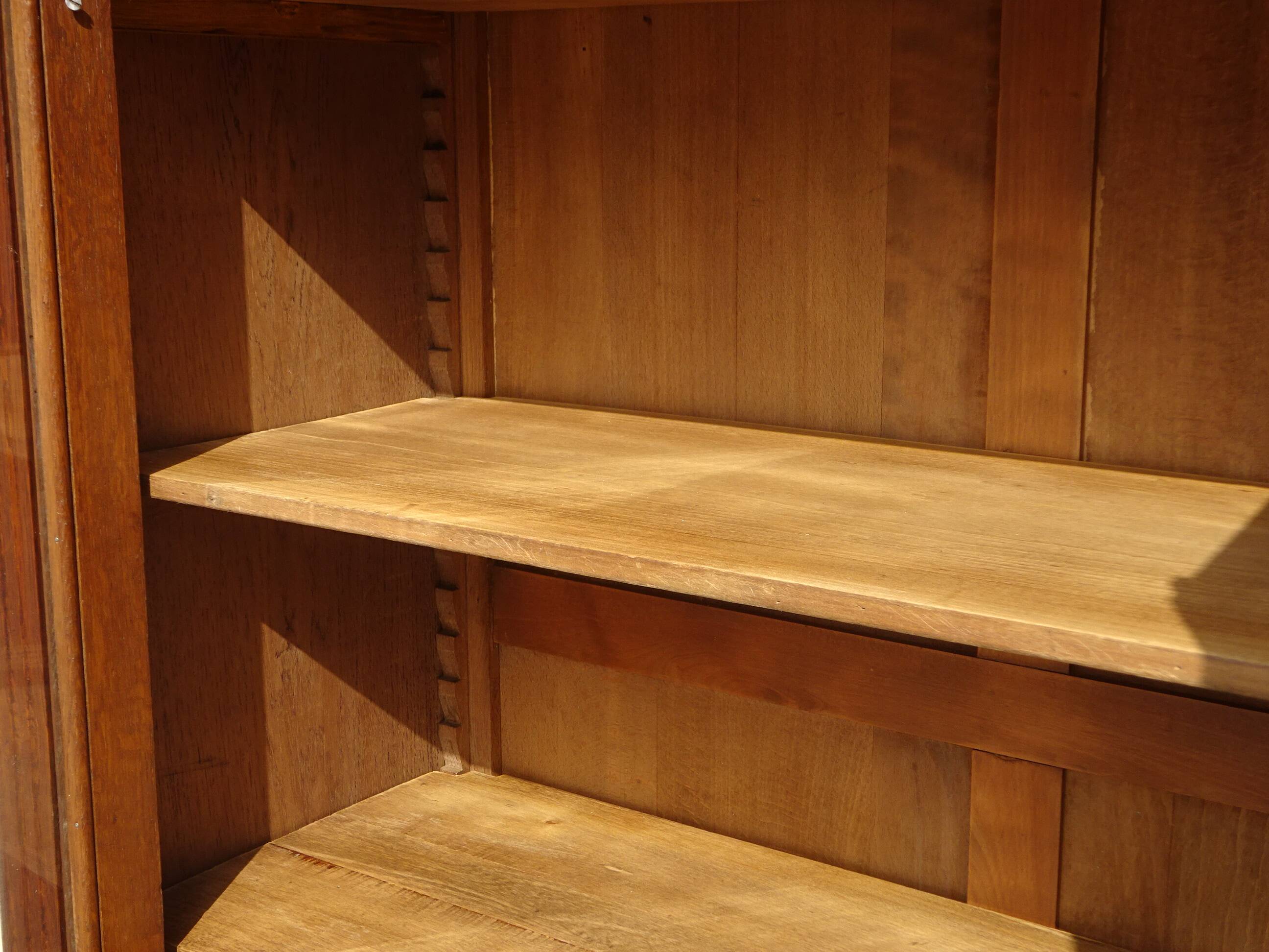 Small display case in oak and old glass