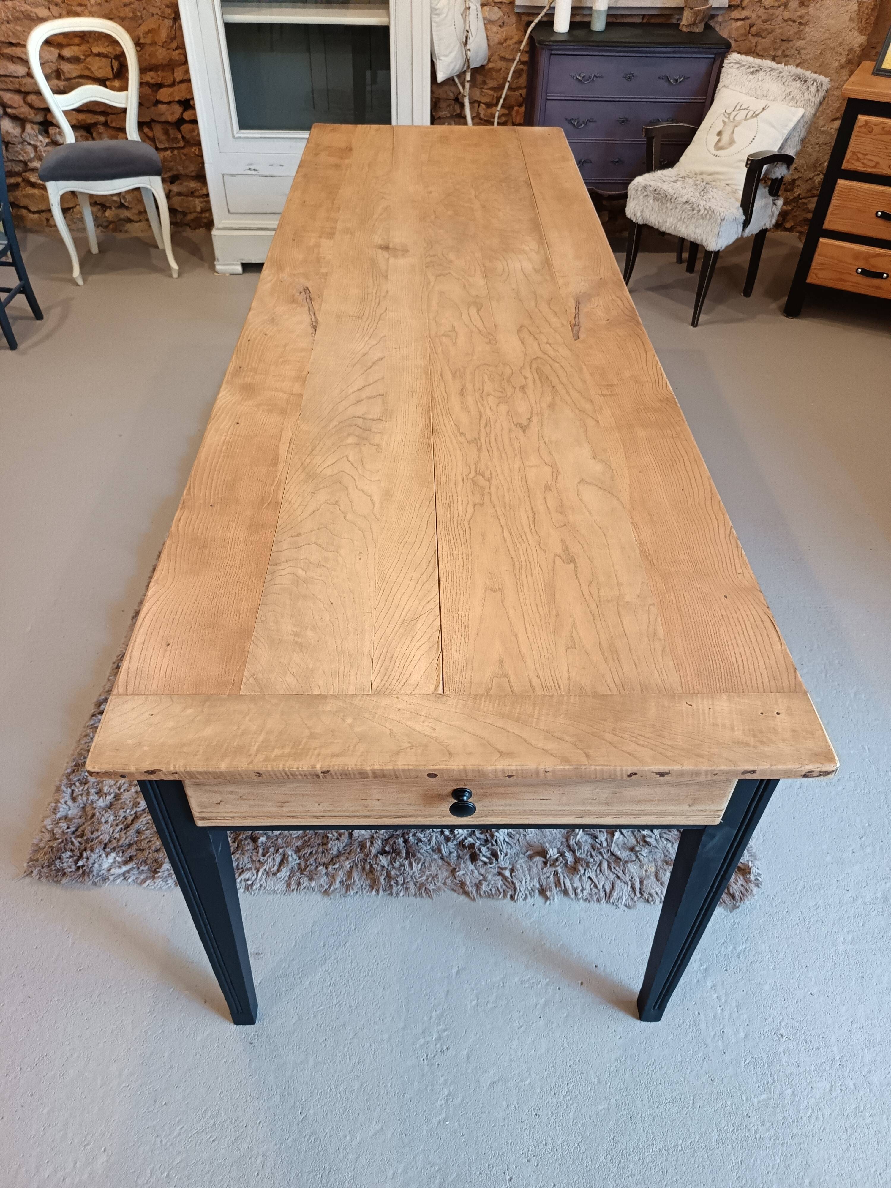 SUPERB RENOVATED FARMHOUSE TABLE 2.50m BLACK/WOOD
