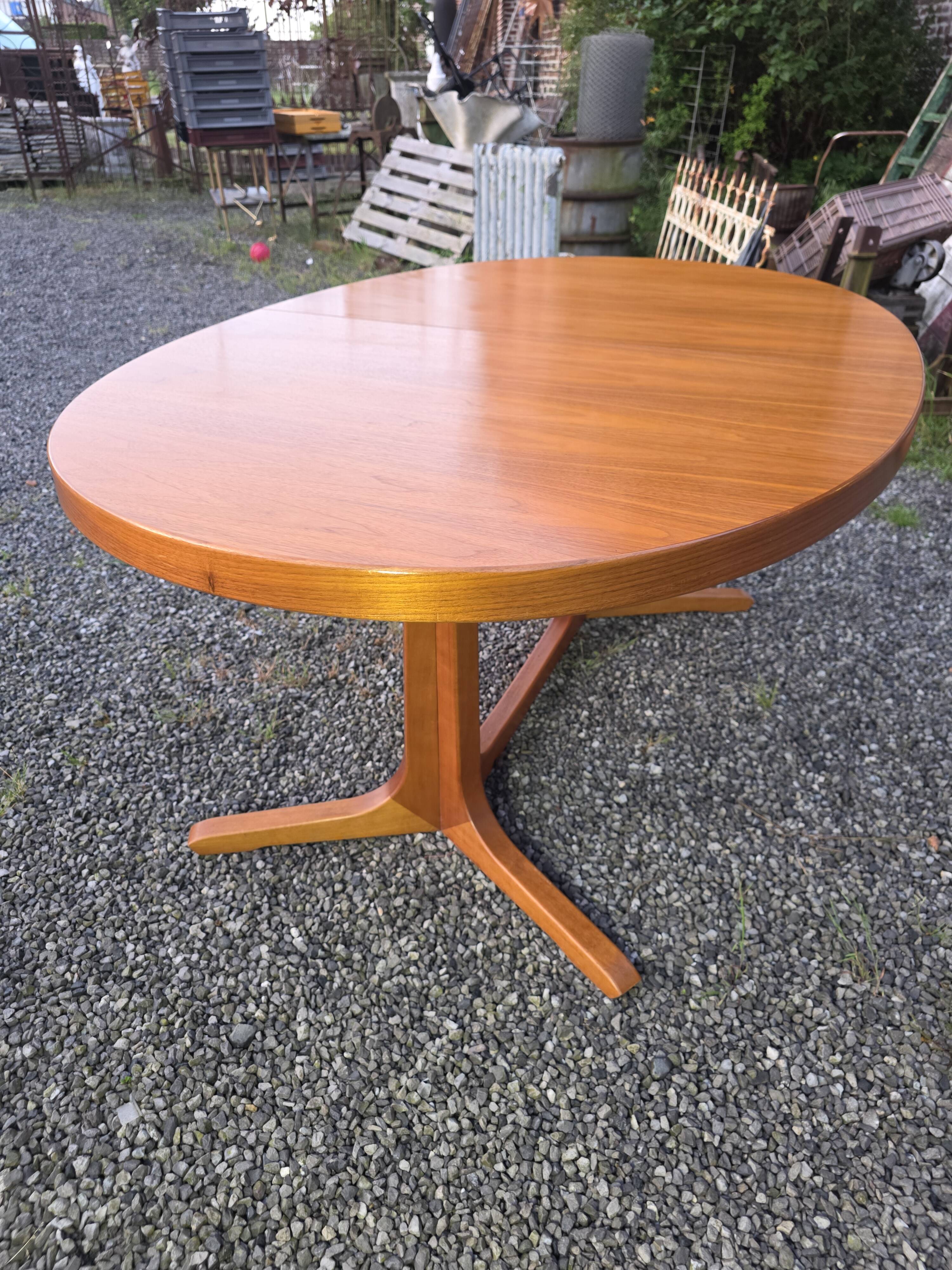 Baumann extendable table in teak from the 1960s (2 extensions)