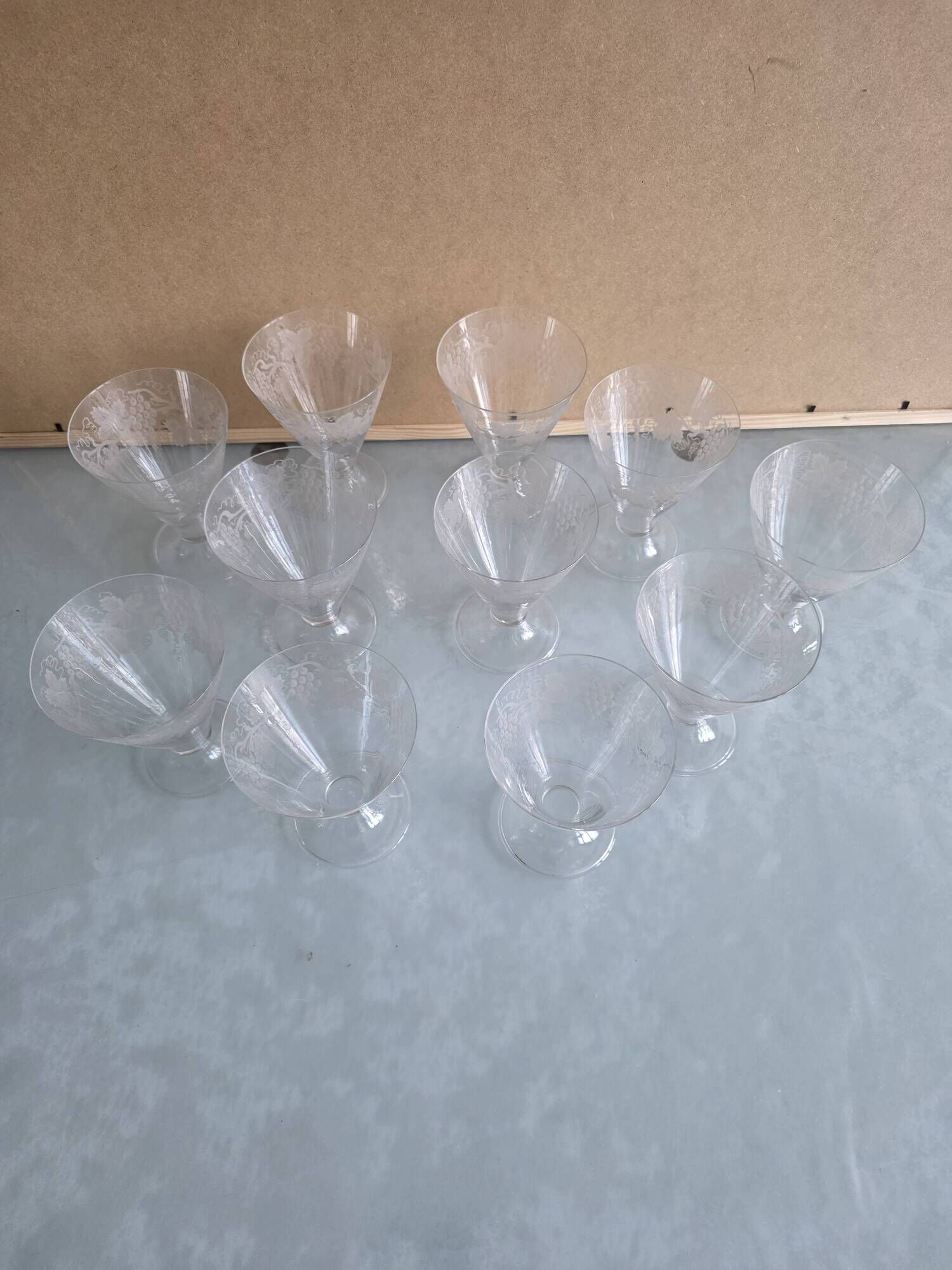 11 verres en cristal Delvaux Paris