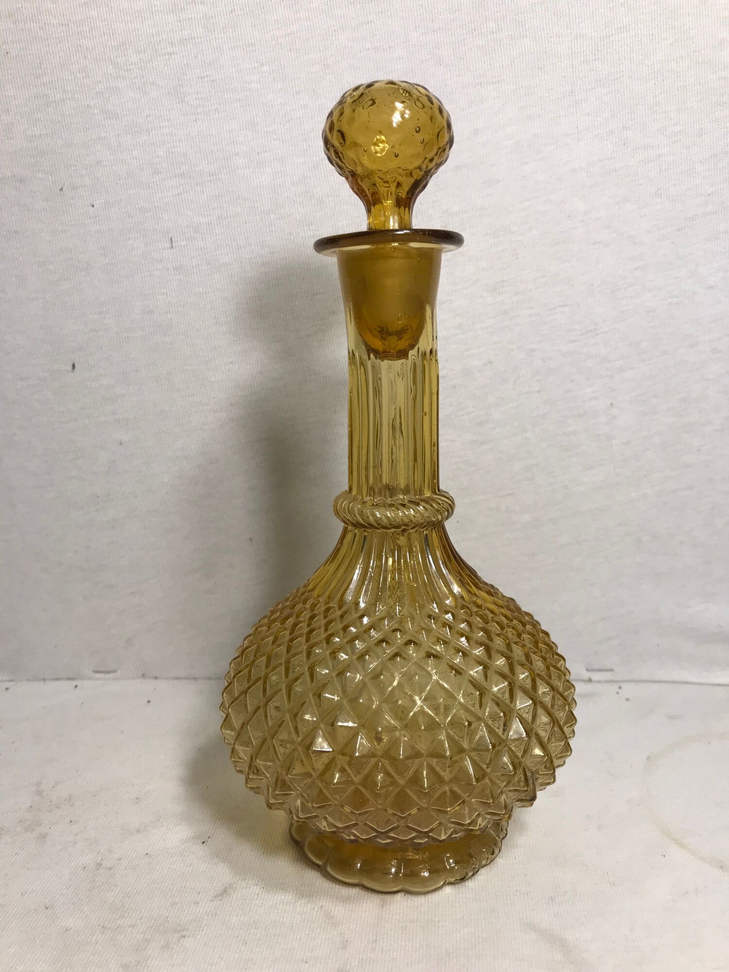 Old bottle decanter glass yellow geometric shape + Cap