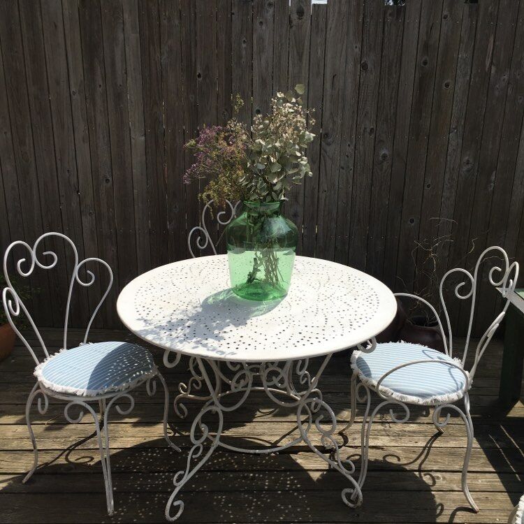 Belle Epoque wrought iron lounge