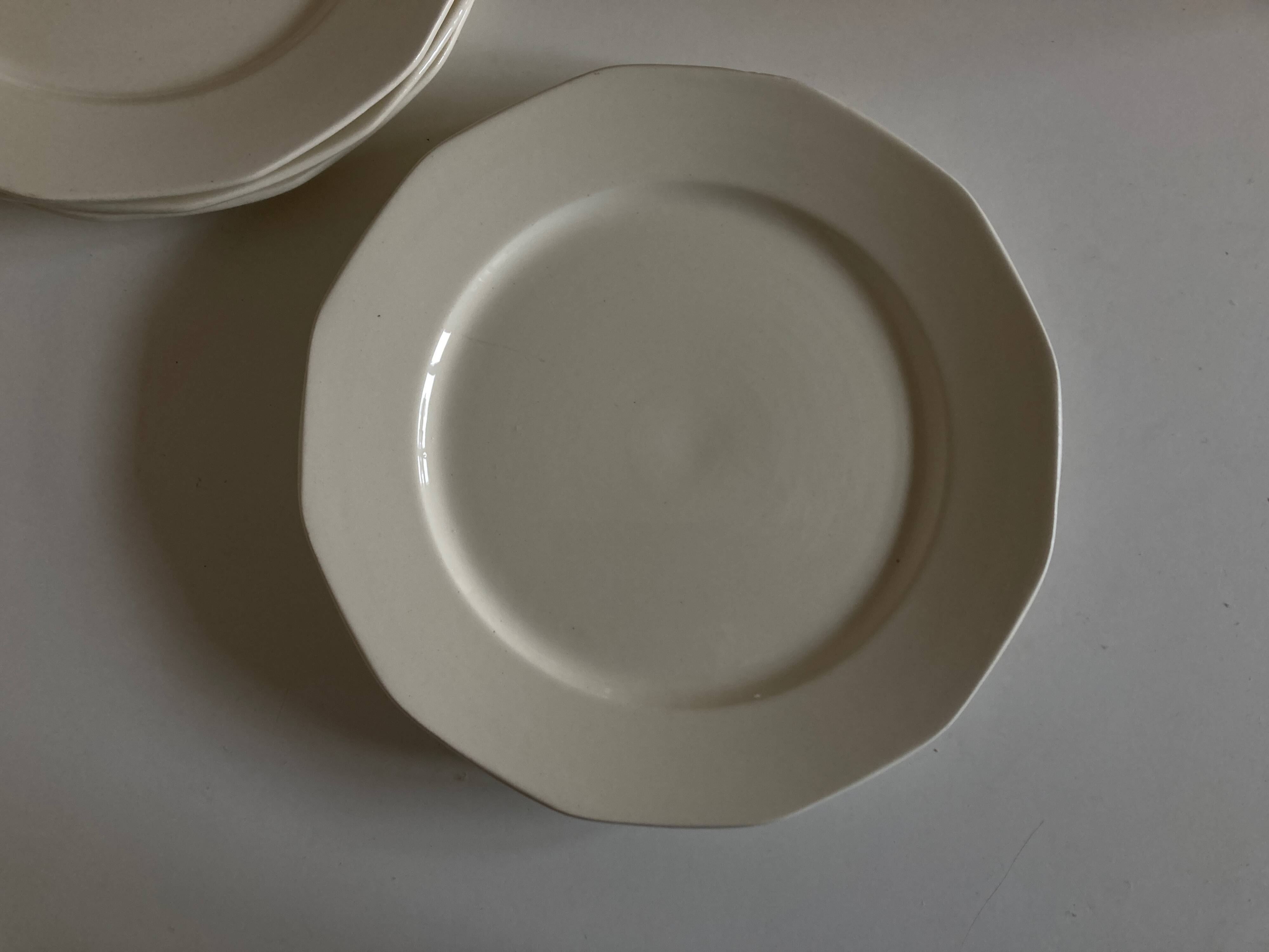 Set de 6 assiettes ivoire modernistes terre de fer