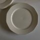 Set de 6 assiettes ivoire modernistes terre de fer