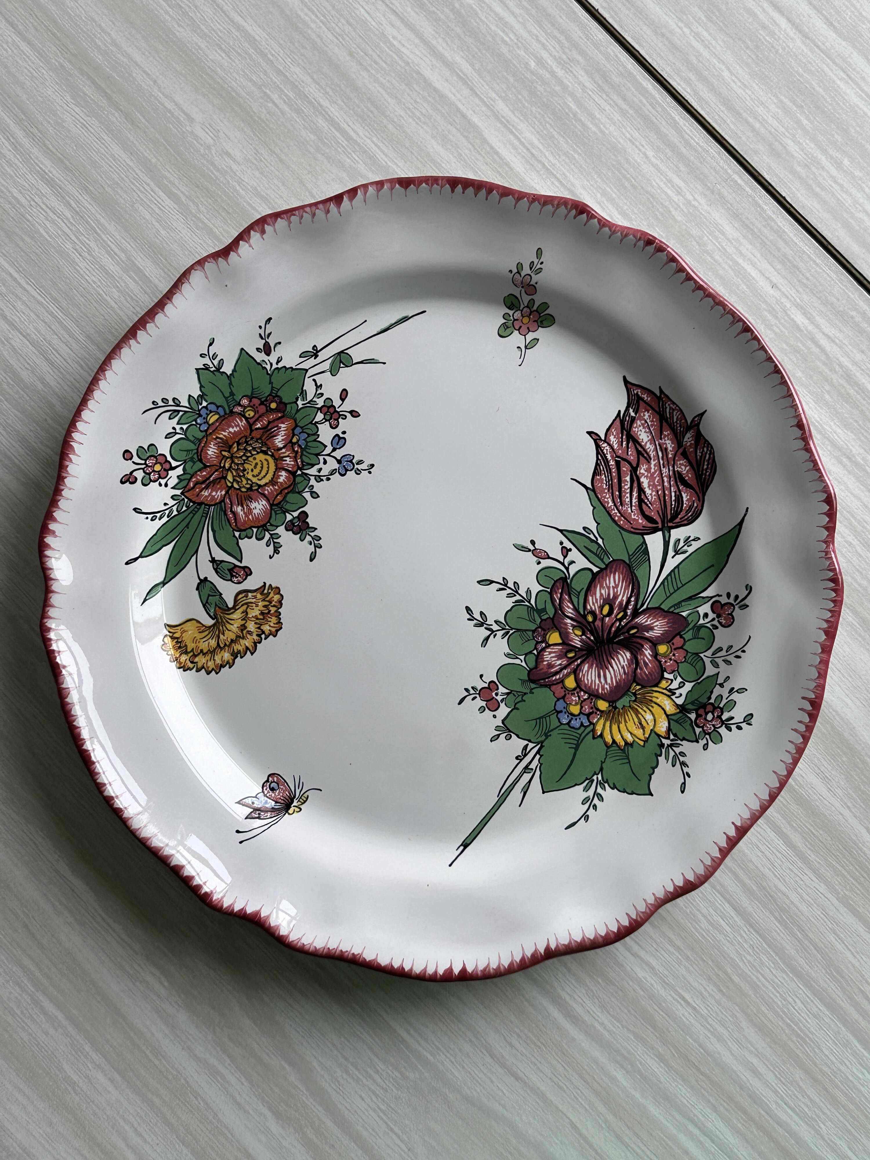 Decorative plate in Angoulême earthenware.
