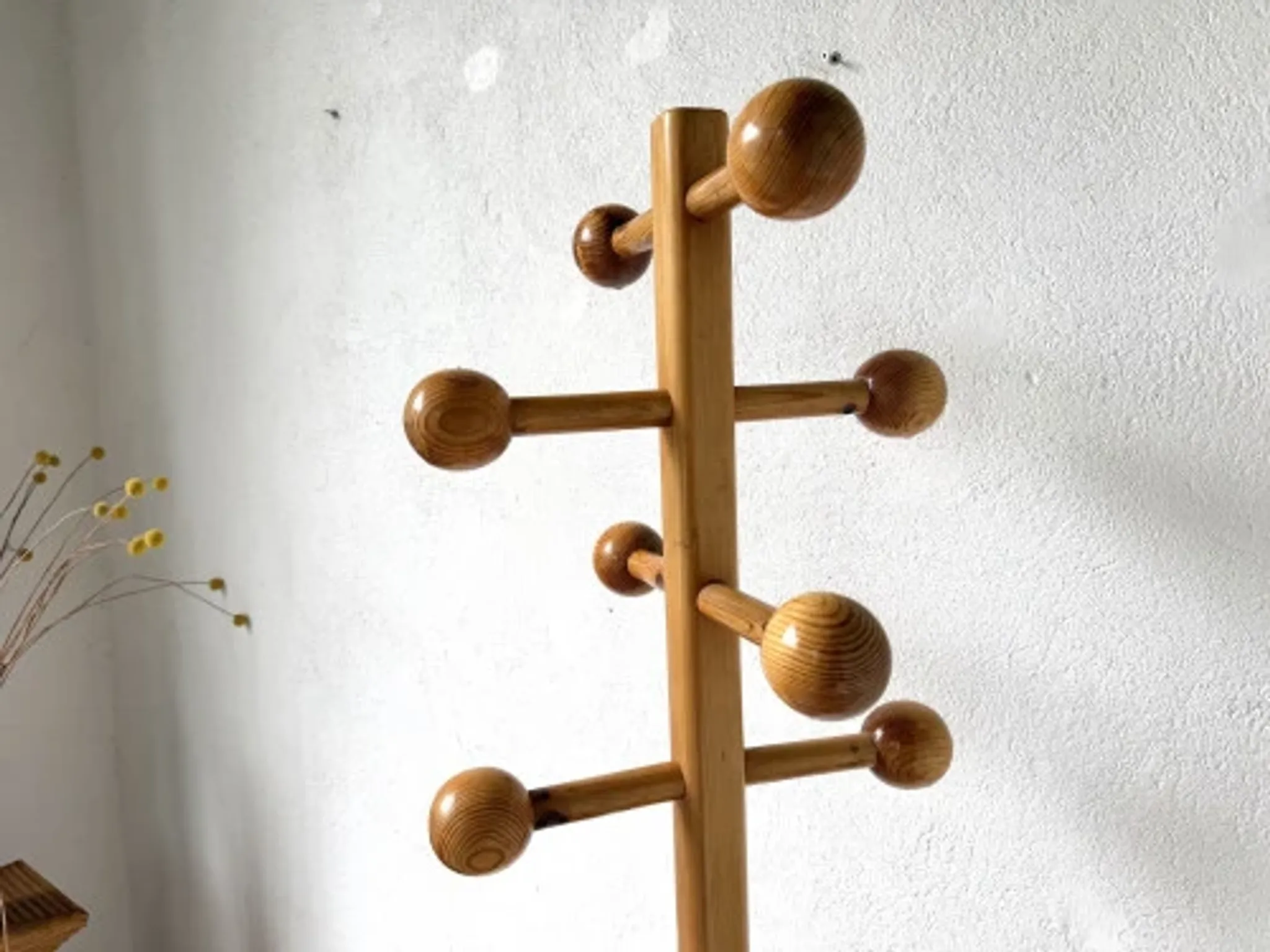 Modernist coat rack in solid pine, 1970s