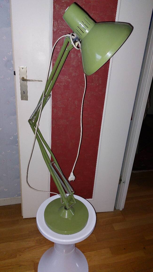 vintage architect lamp, articulated on a "khaki" green painted metal base