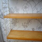 String shelves in pine. Nisse Strinning for BFB-Hyllan, Stockholm.