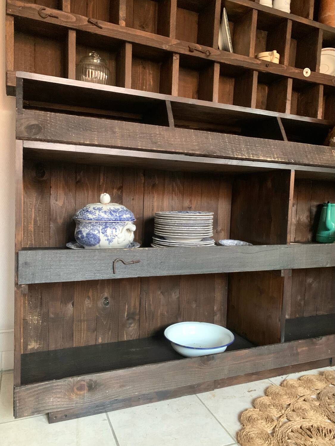 Trade furniture with lockers