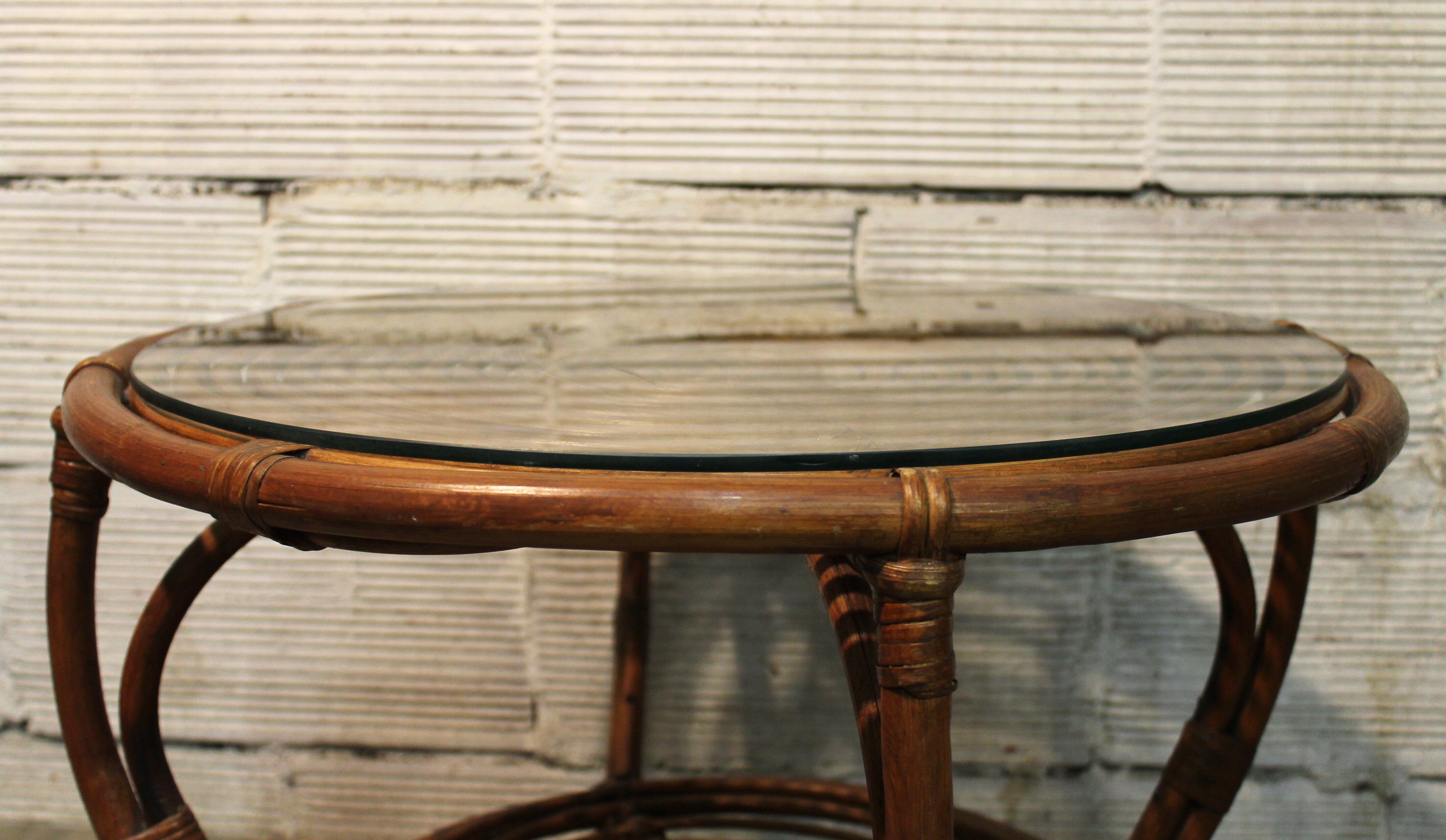 Table basse rotin années 60