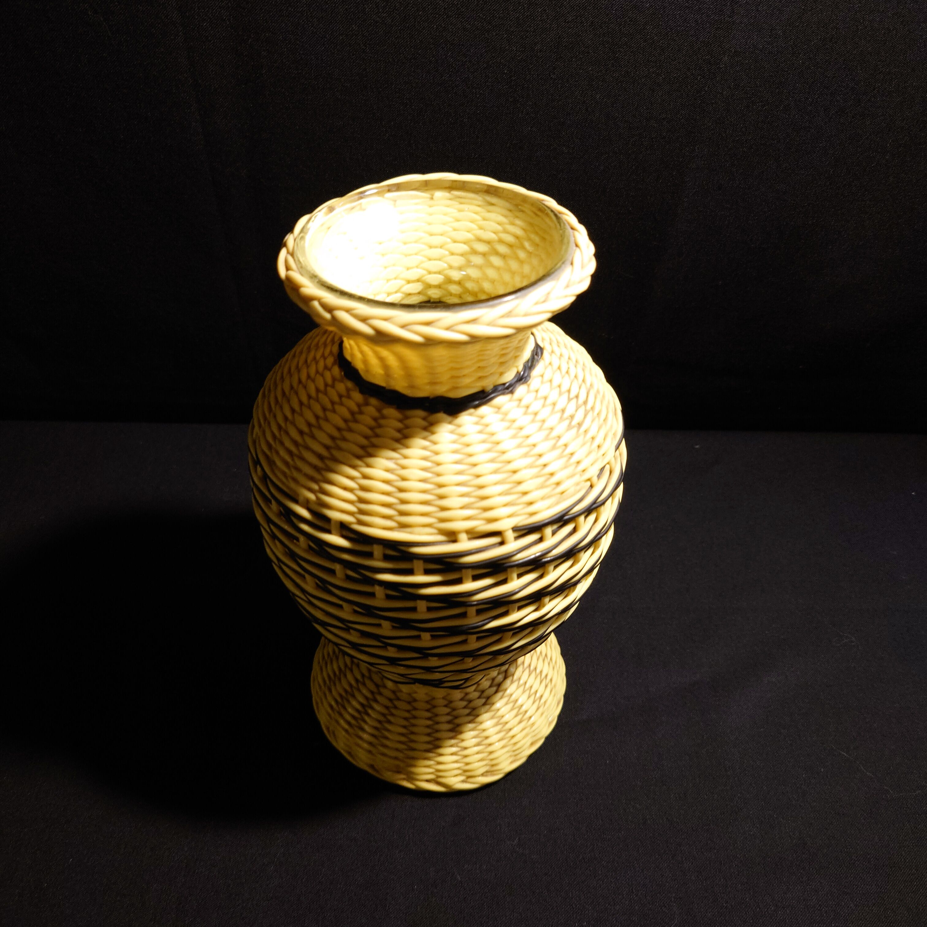 Yellow and black scoubidou vase