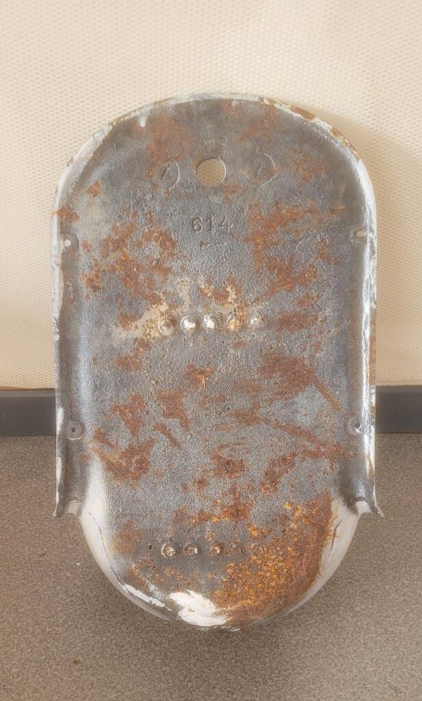 Old wall fountain washbasin