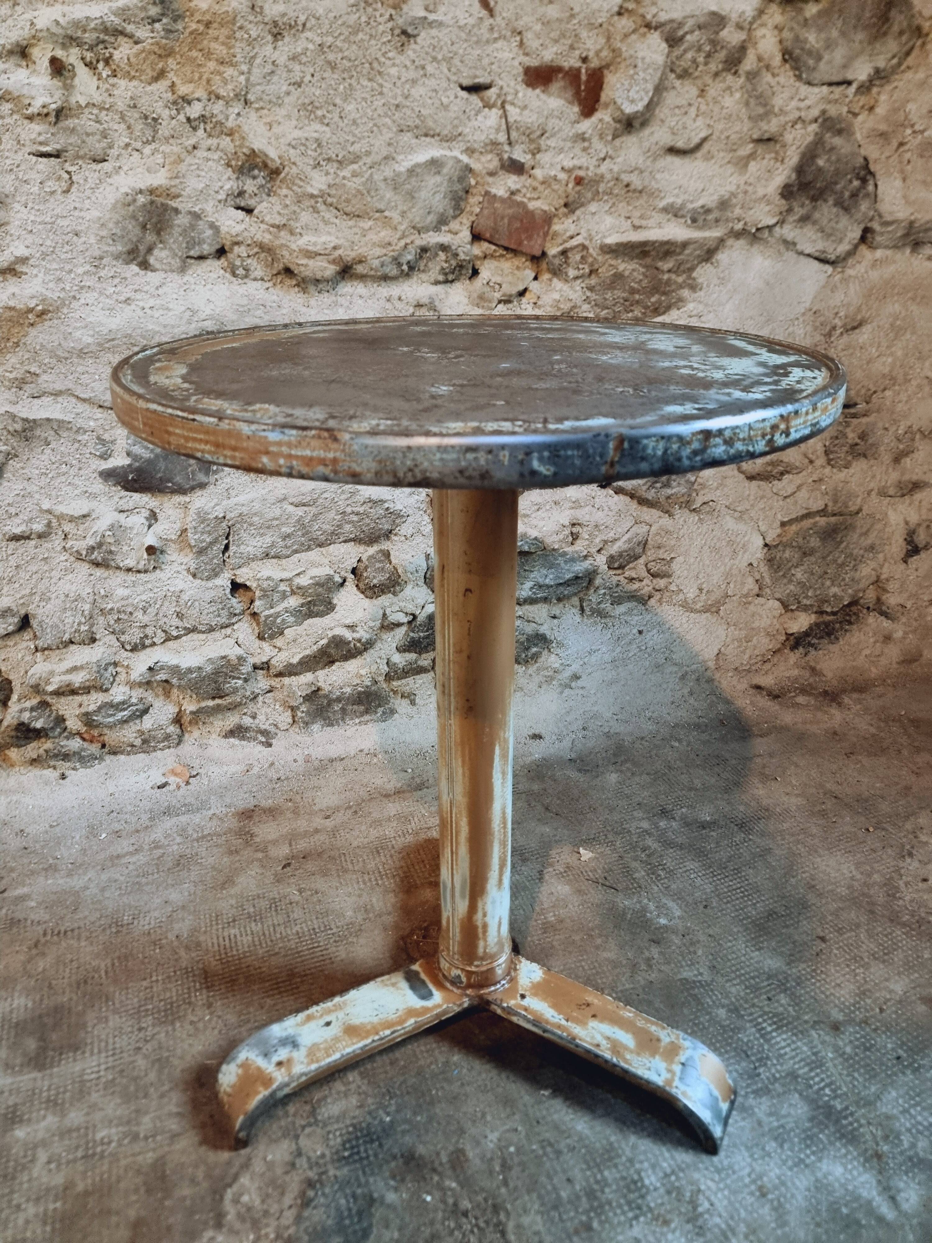 Antique iron bistro table – French wine table, early 20th century