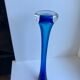 Vase soliflore en verre bleu roi années 70