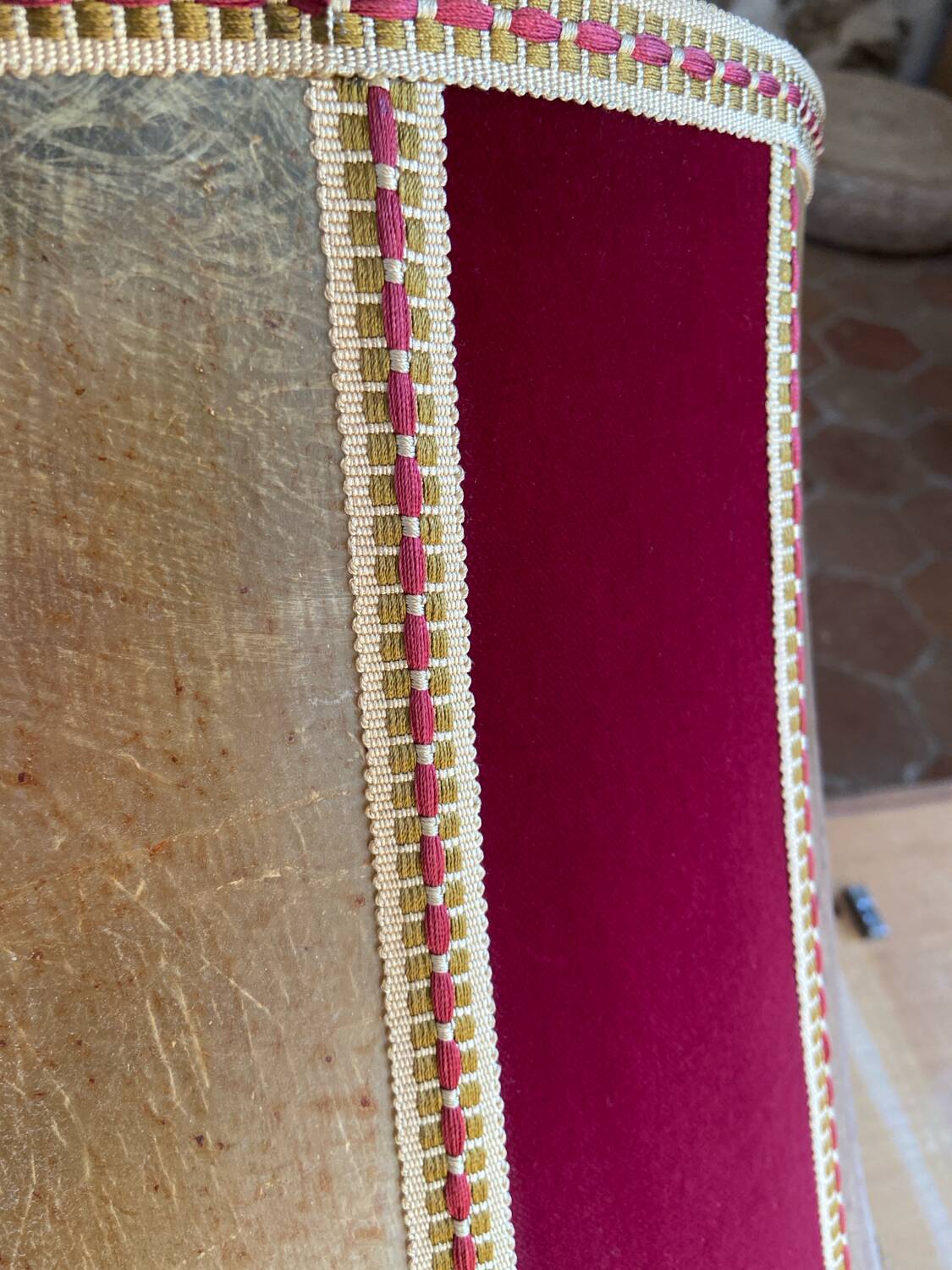grand abat-jour en peau et velours vintage