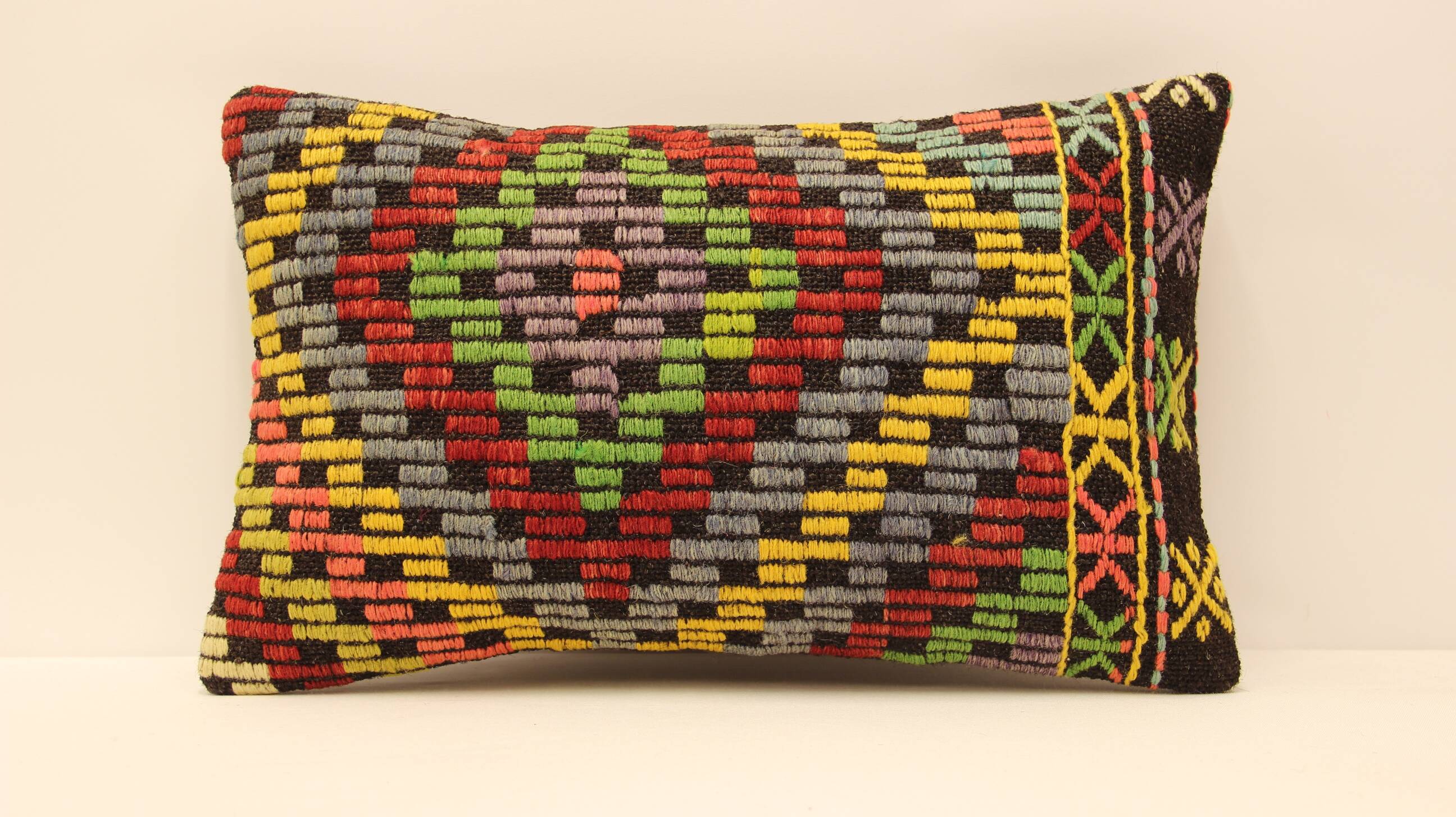 Turkish kilim cushion, 30x50 cm, oe-502