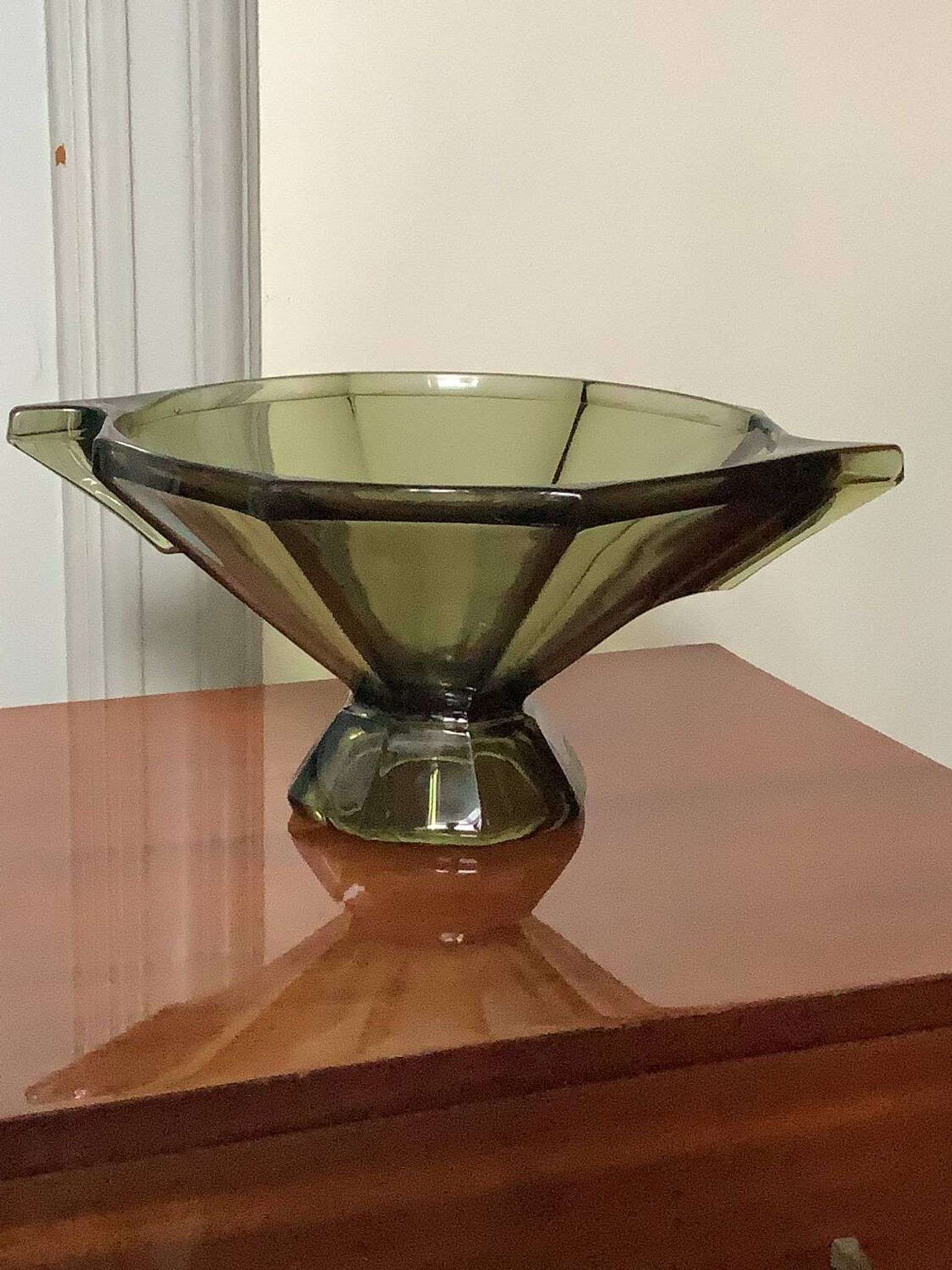 Coupe vintage en verre vert olive de style Art Déco