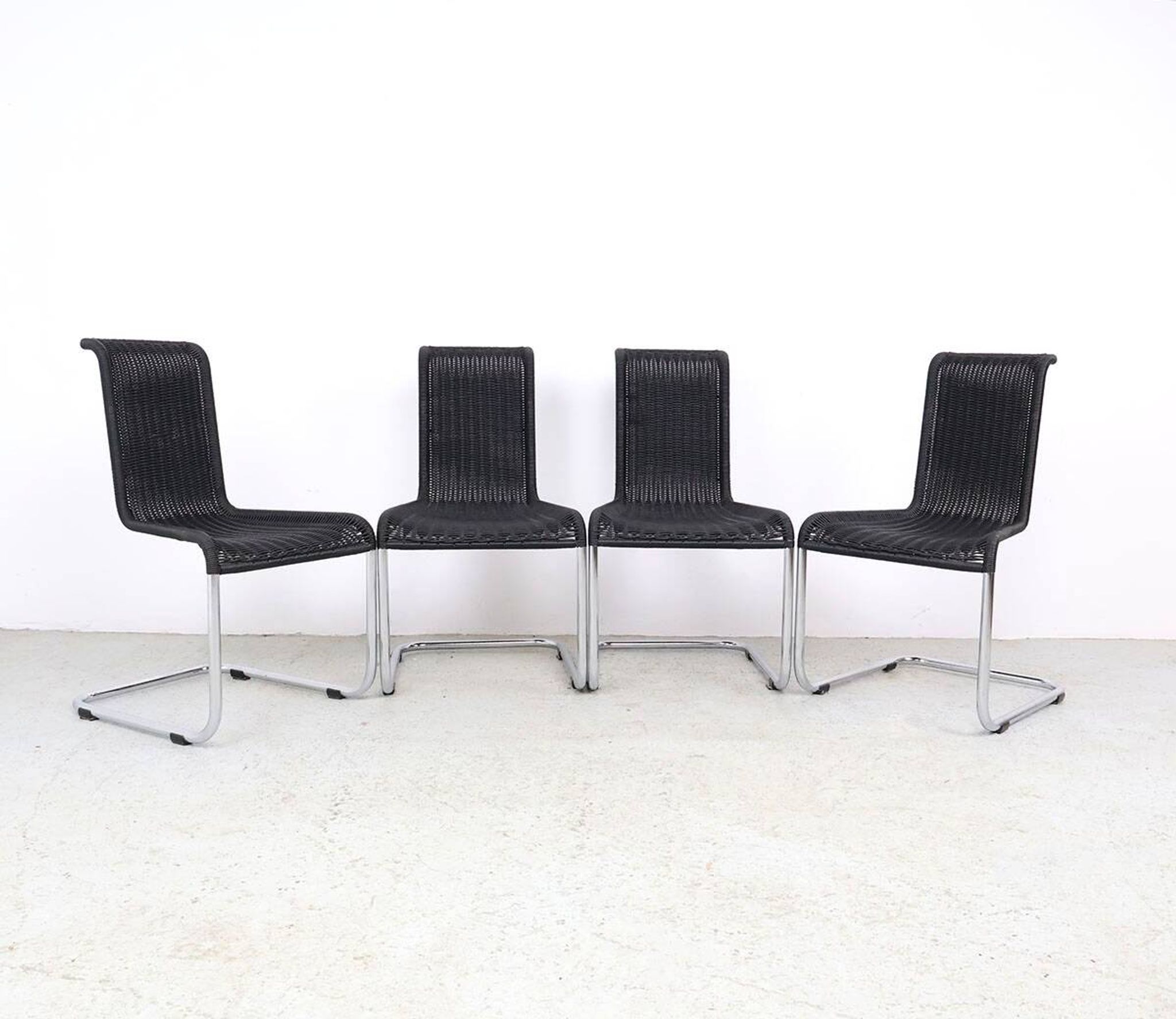 Tecta B20 cantilever chairs, 1980s set of 4