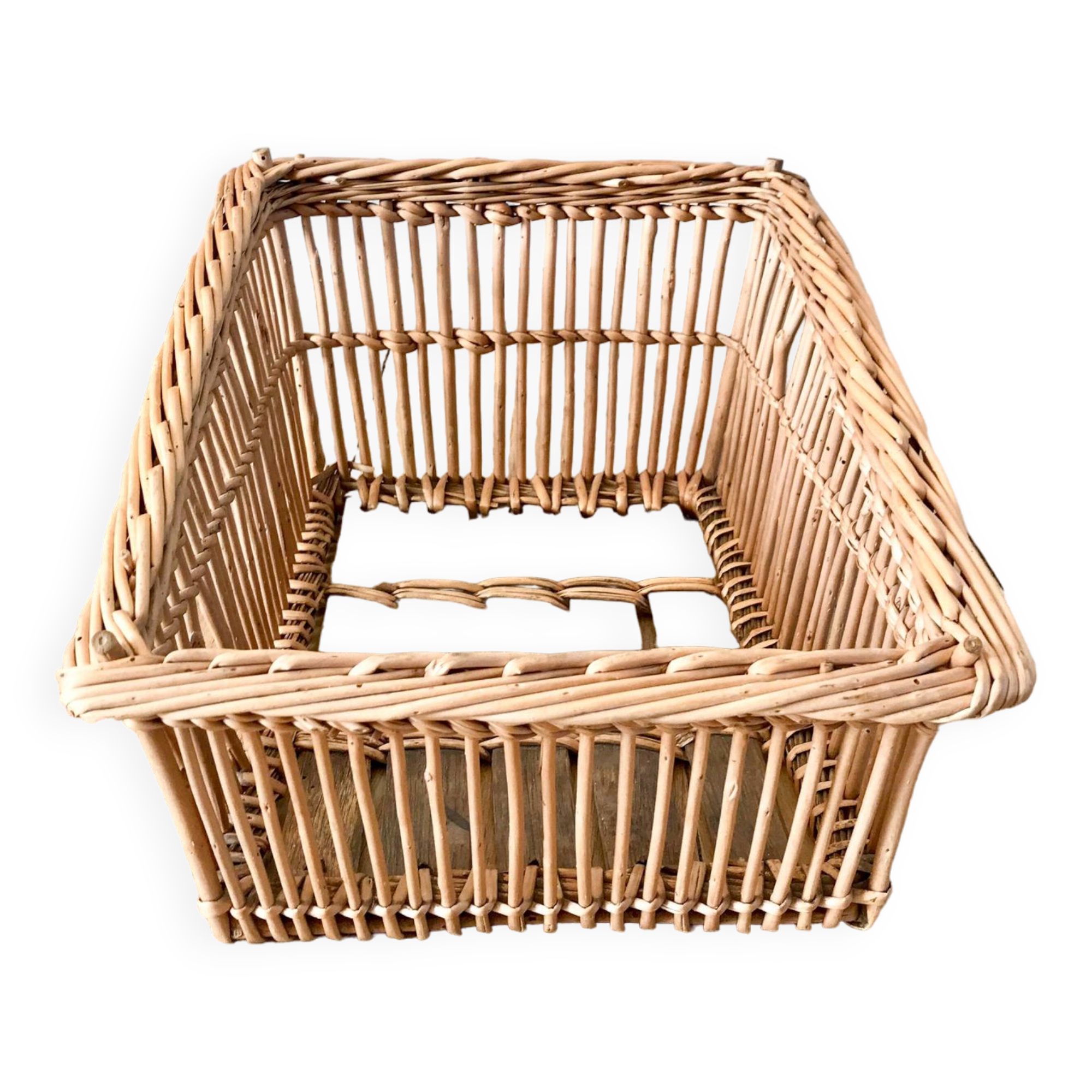 vintage wicker / rattan basket from the 70s