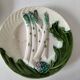 Assiettes barbotine Salins – décor asperges & artichaut