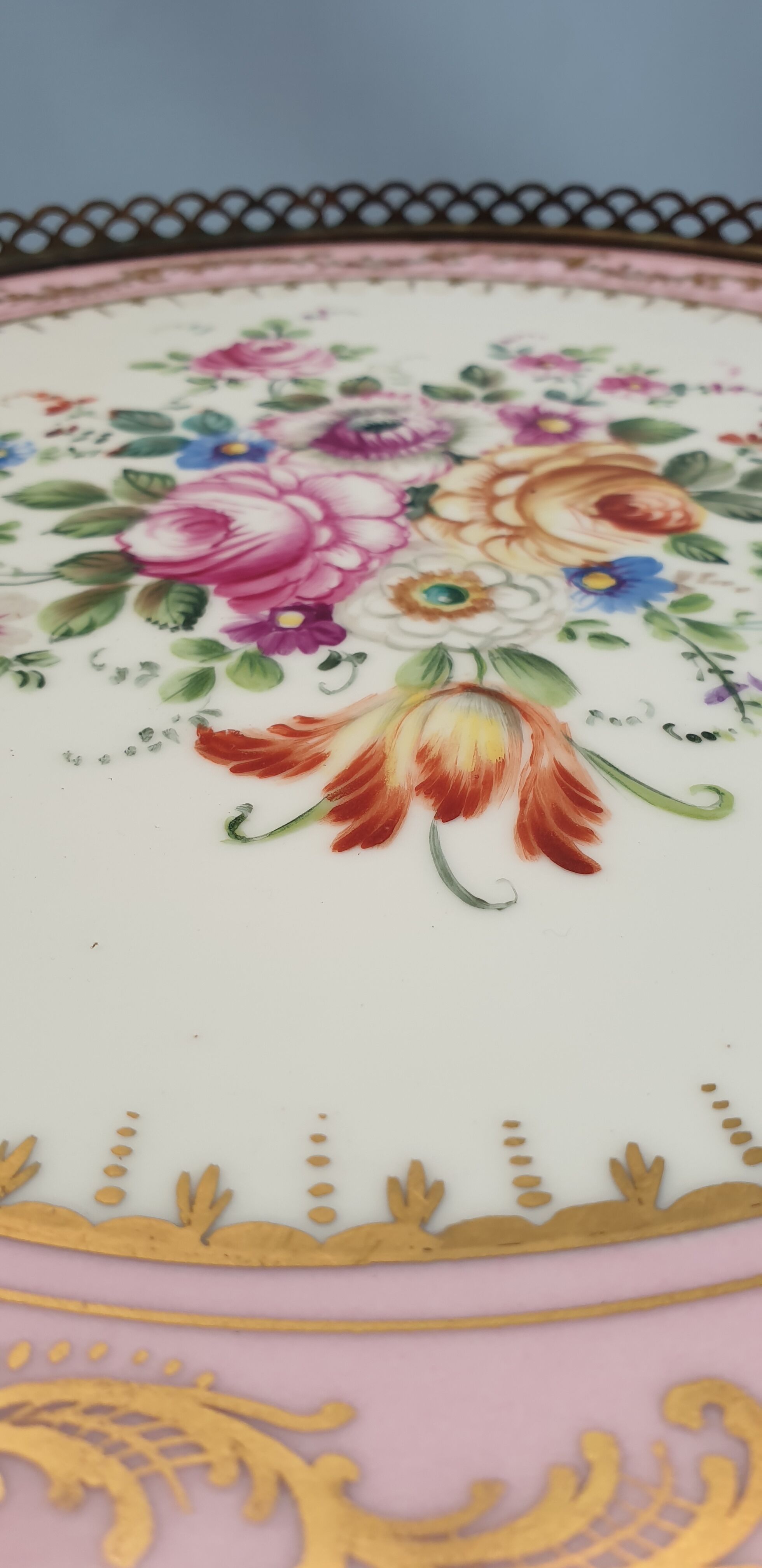 Guerdon old porcelain flower decoration tray