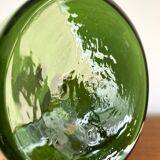 Bouteille à carafe en verre vert avec bouchon rond dans le style du verre Blenko ou Empoli