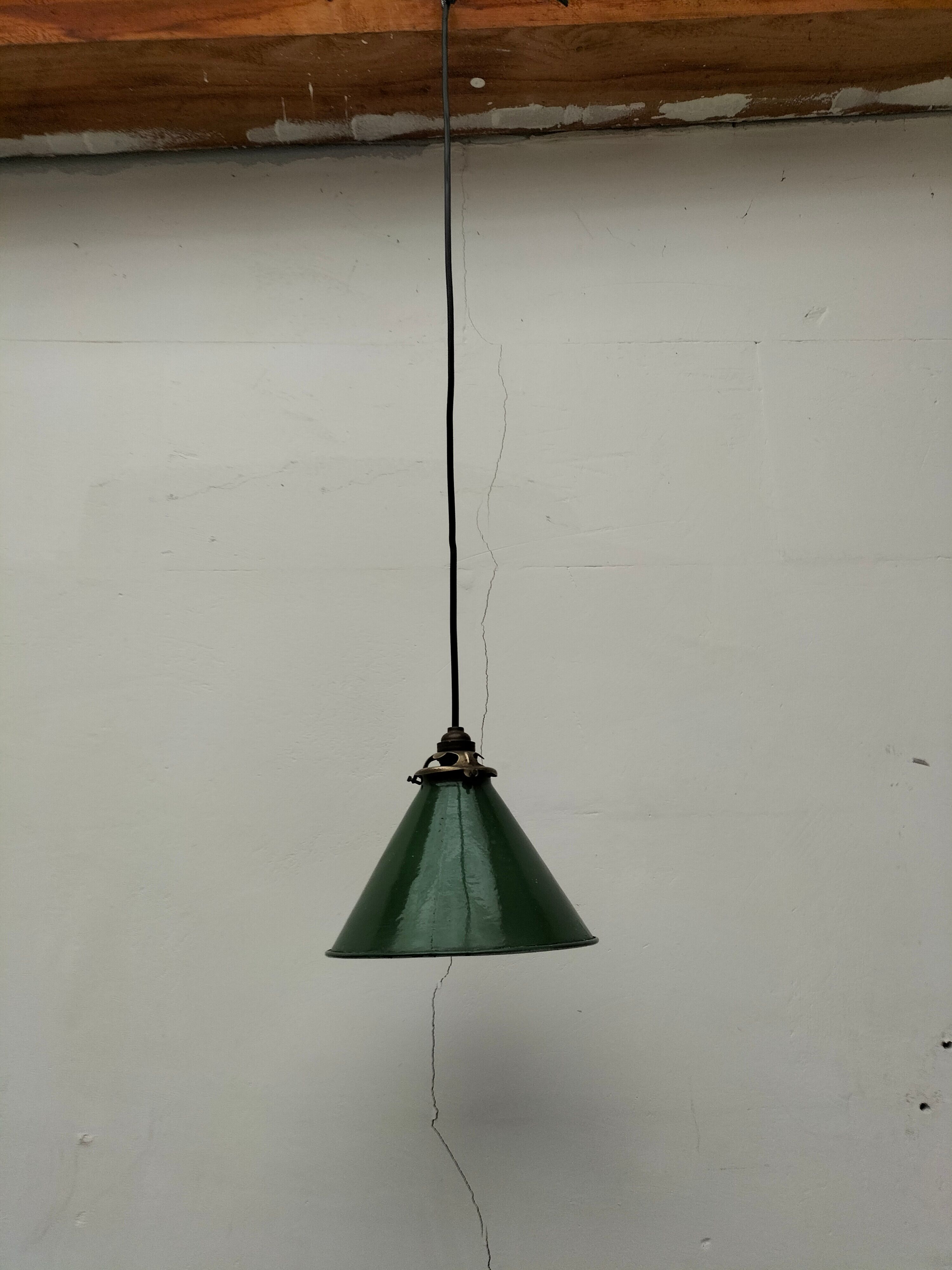 Old enamelled sheet metal lamp