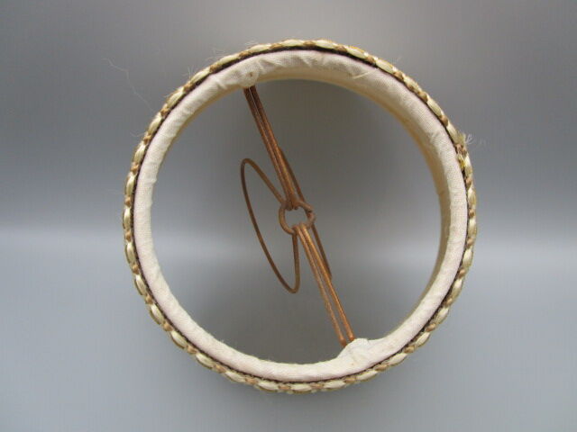 Vintage lampshade to pinch