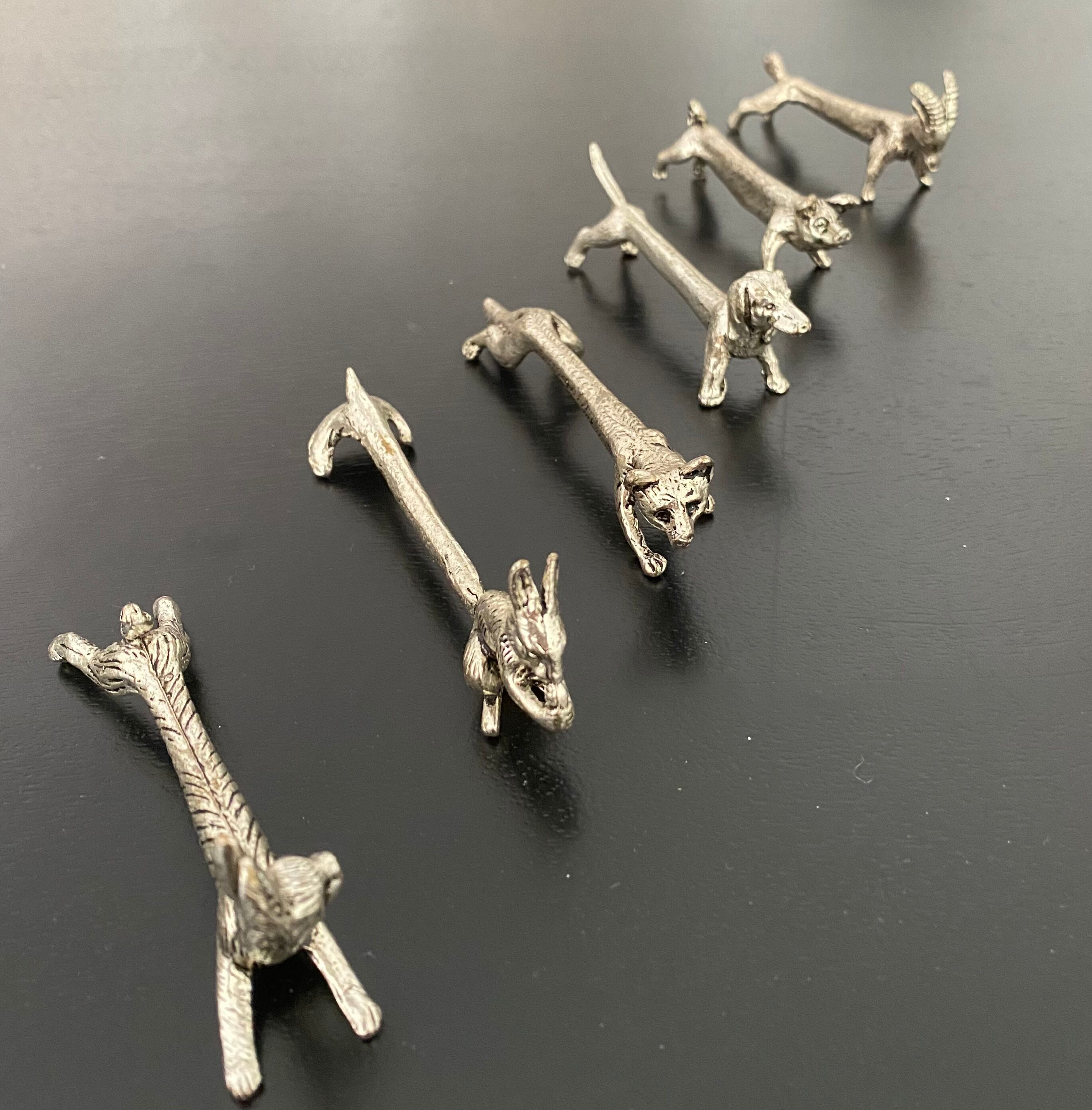 6 various animal knife holders