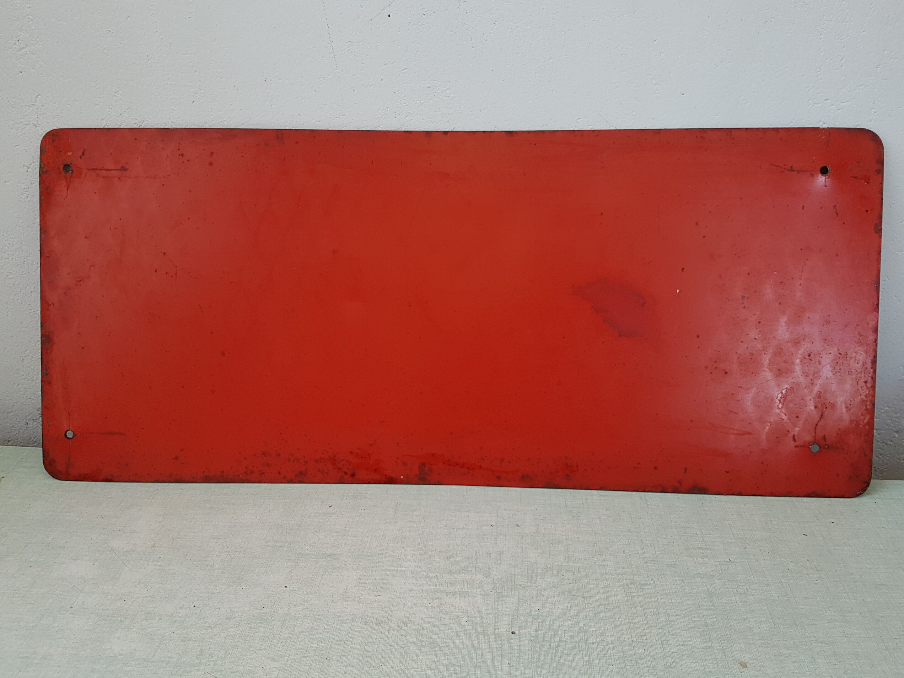 Metal plate vintage 1950