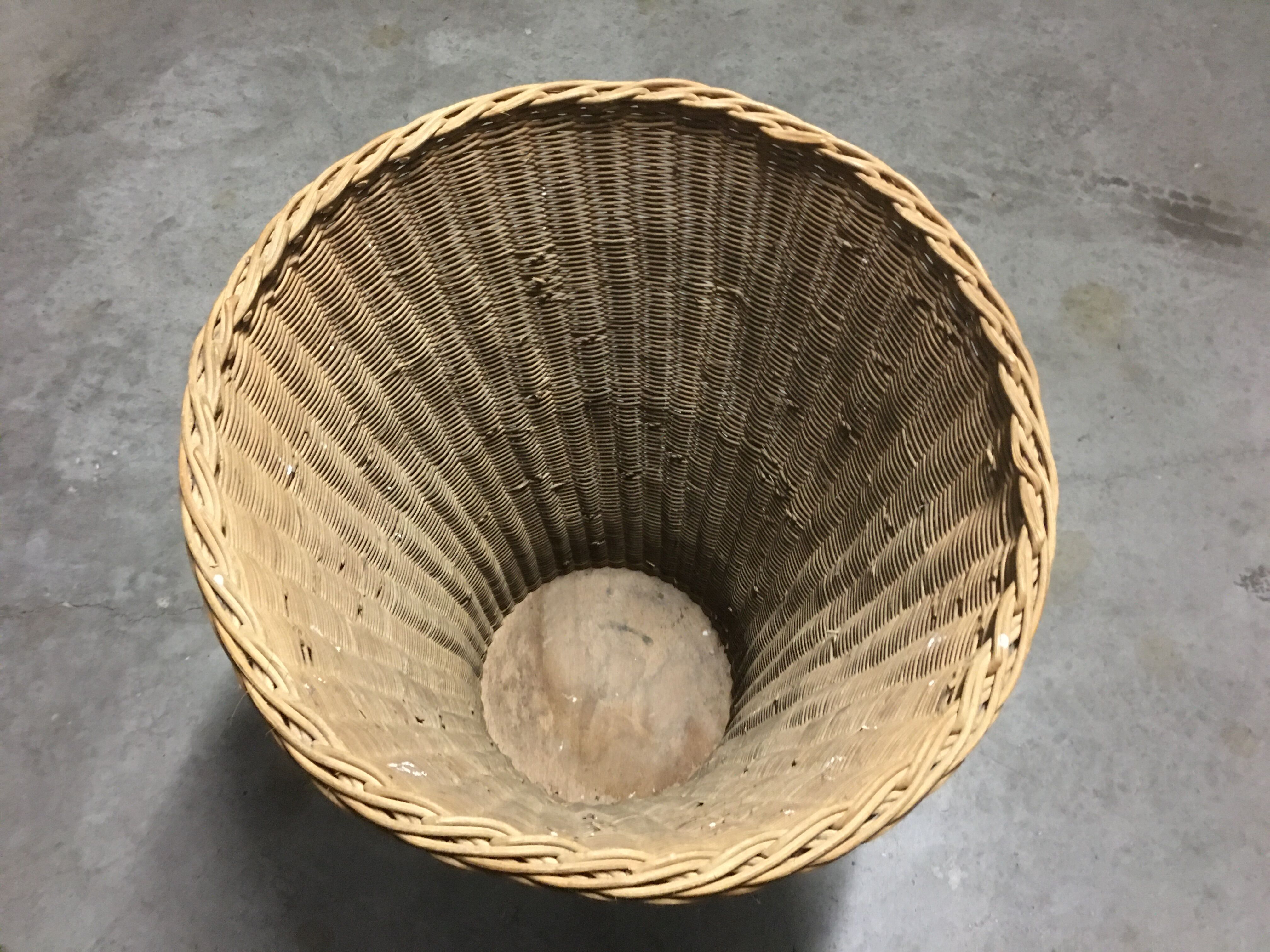 Wicker basket