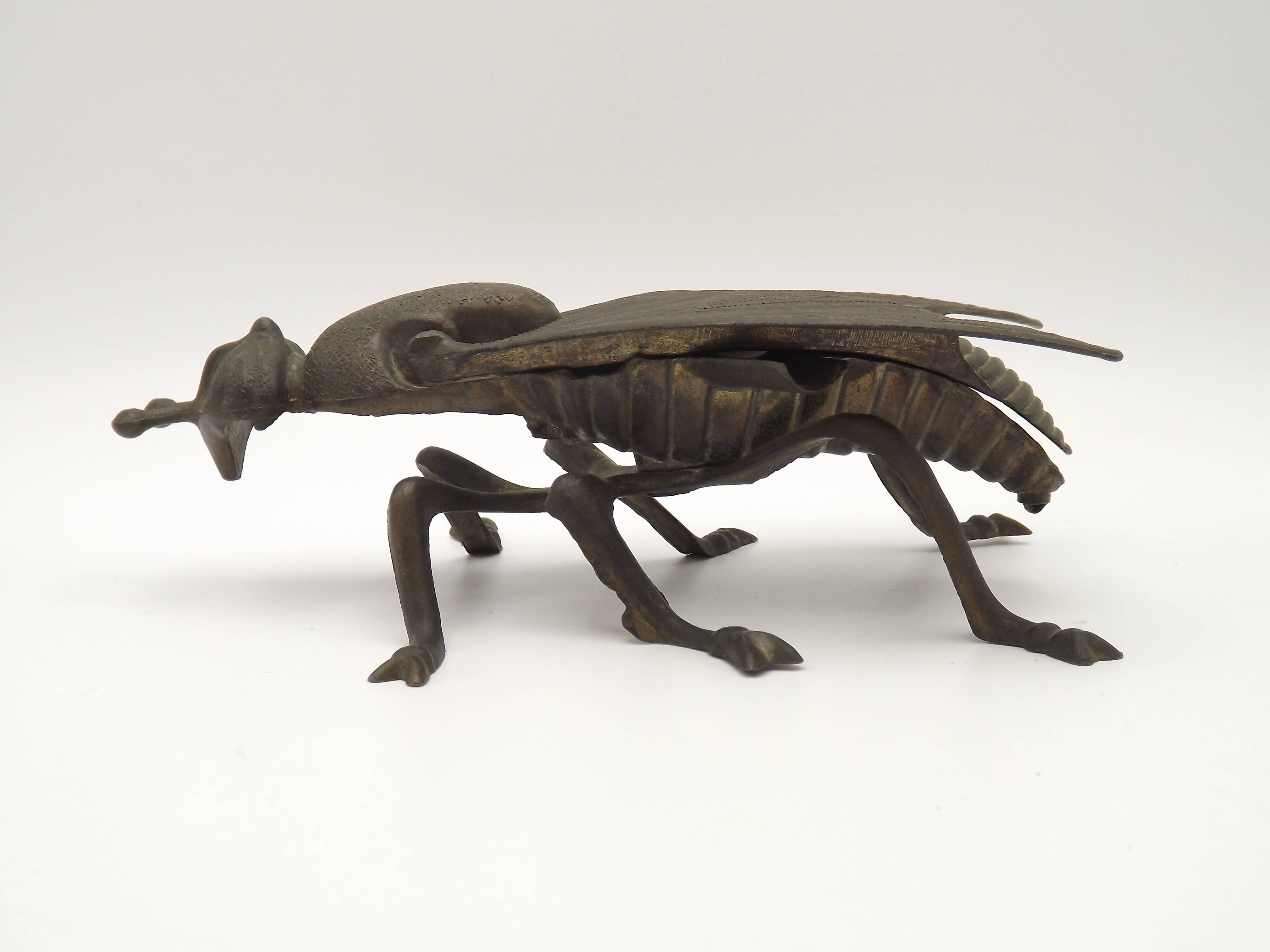 Brass Art Deco fly with movable wings Collection 4288