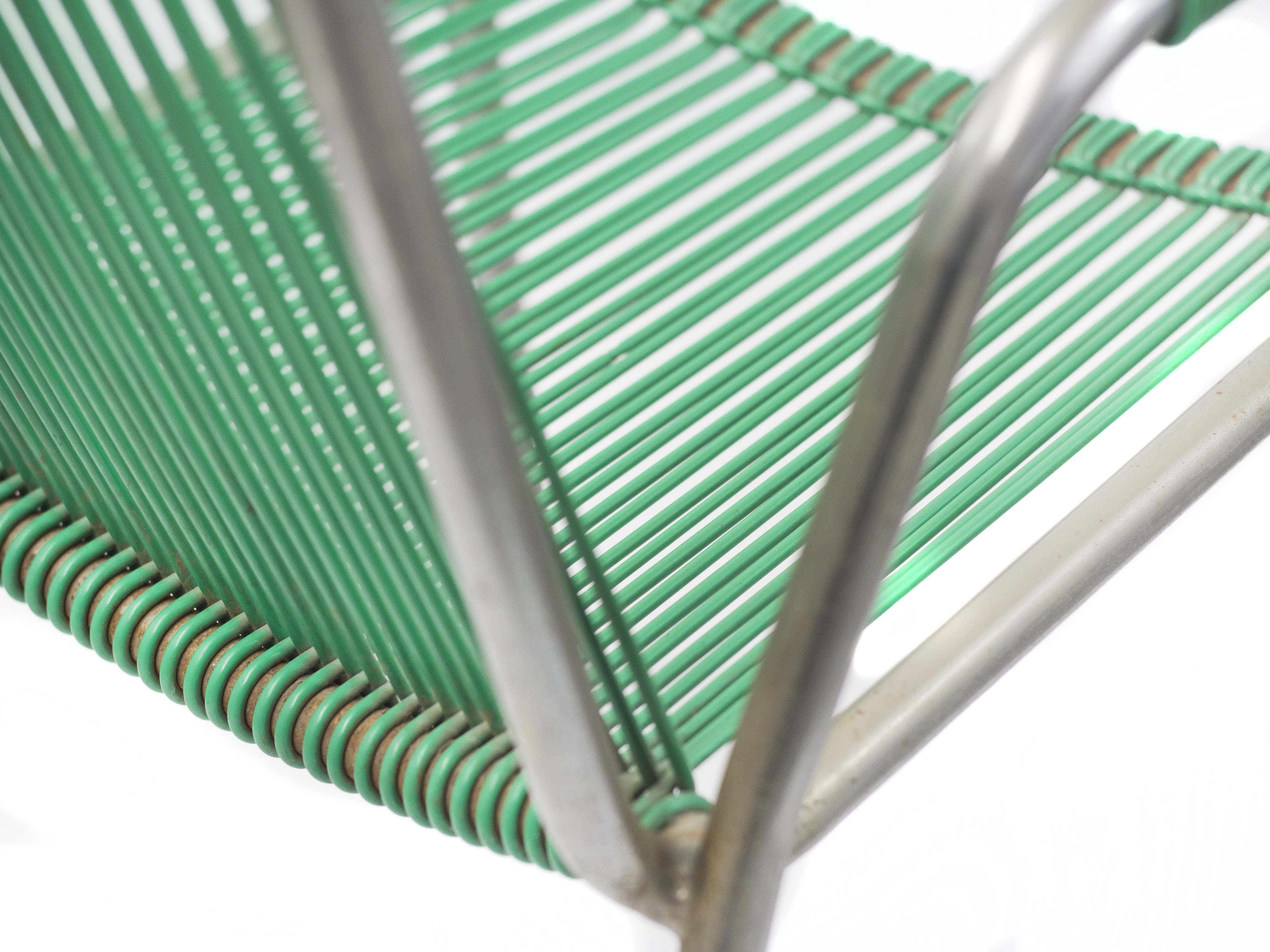 Set of 2 kids chair with scoubidou grid France 60s