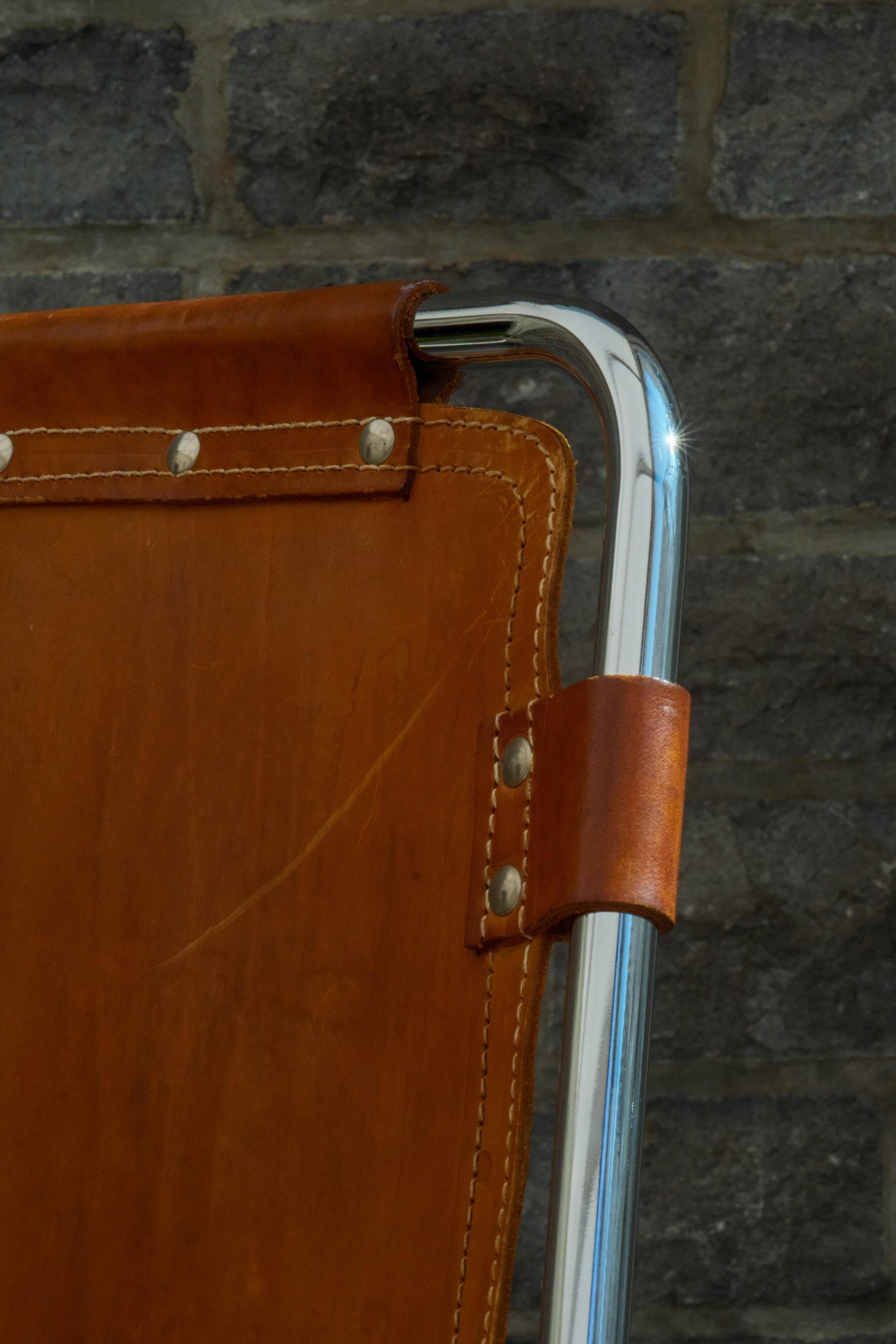 Chair Les Arcs Charlotte Perriand – Vintage patinated leather from the 60s/70s