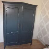 Old anthracite grey cabinet