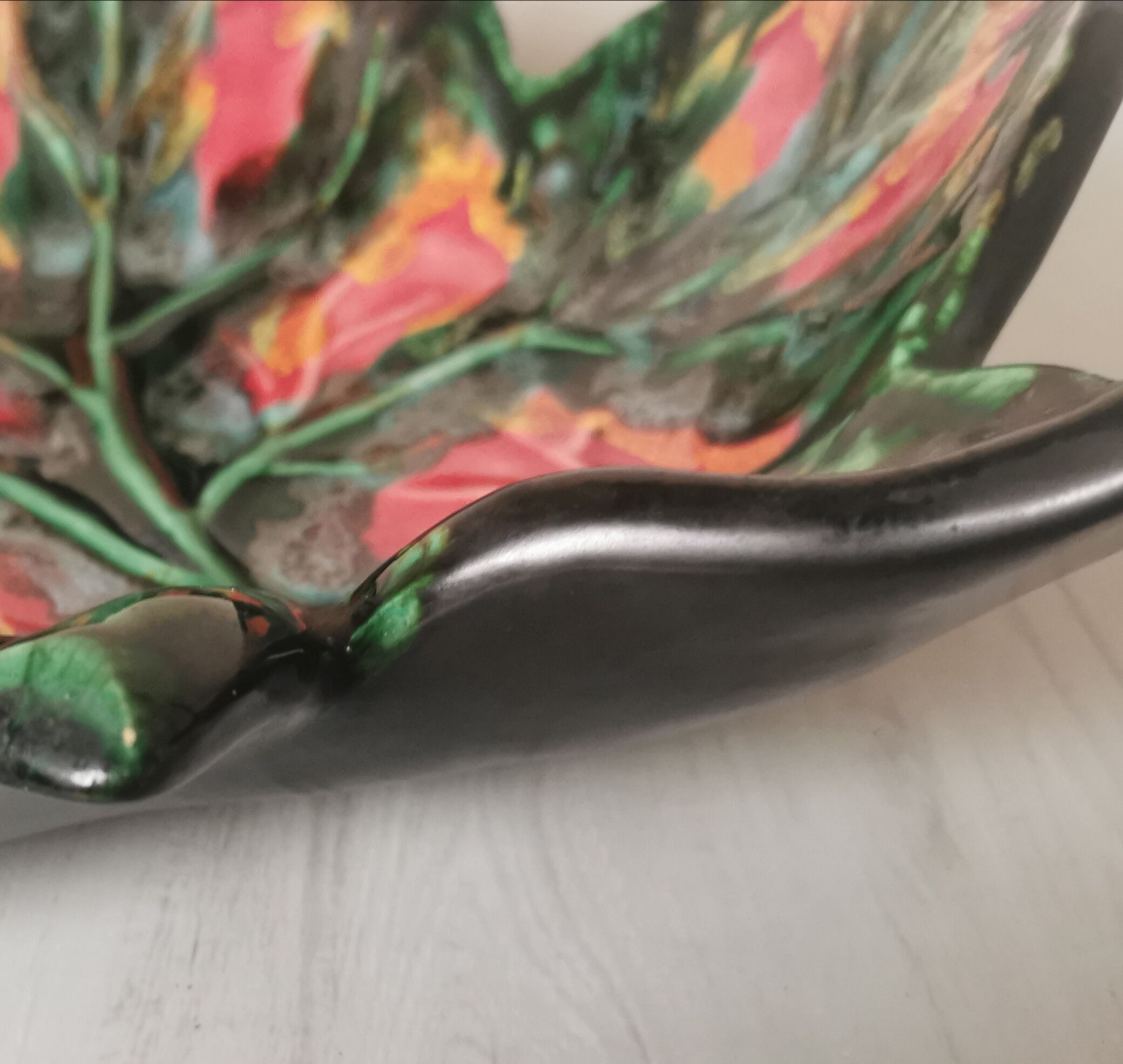 Vintage glazed ceramic trinket bowl