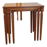 Tables gigognes