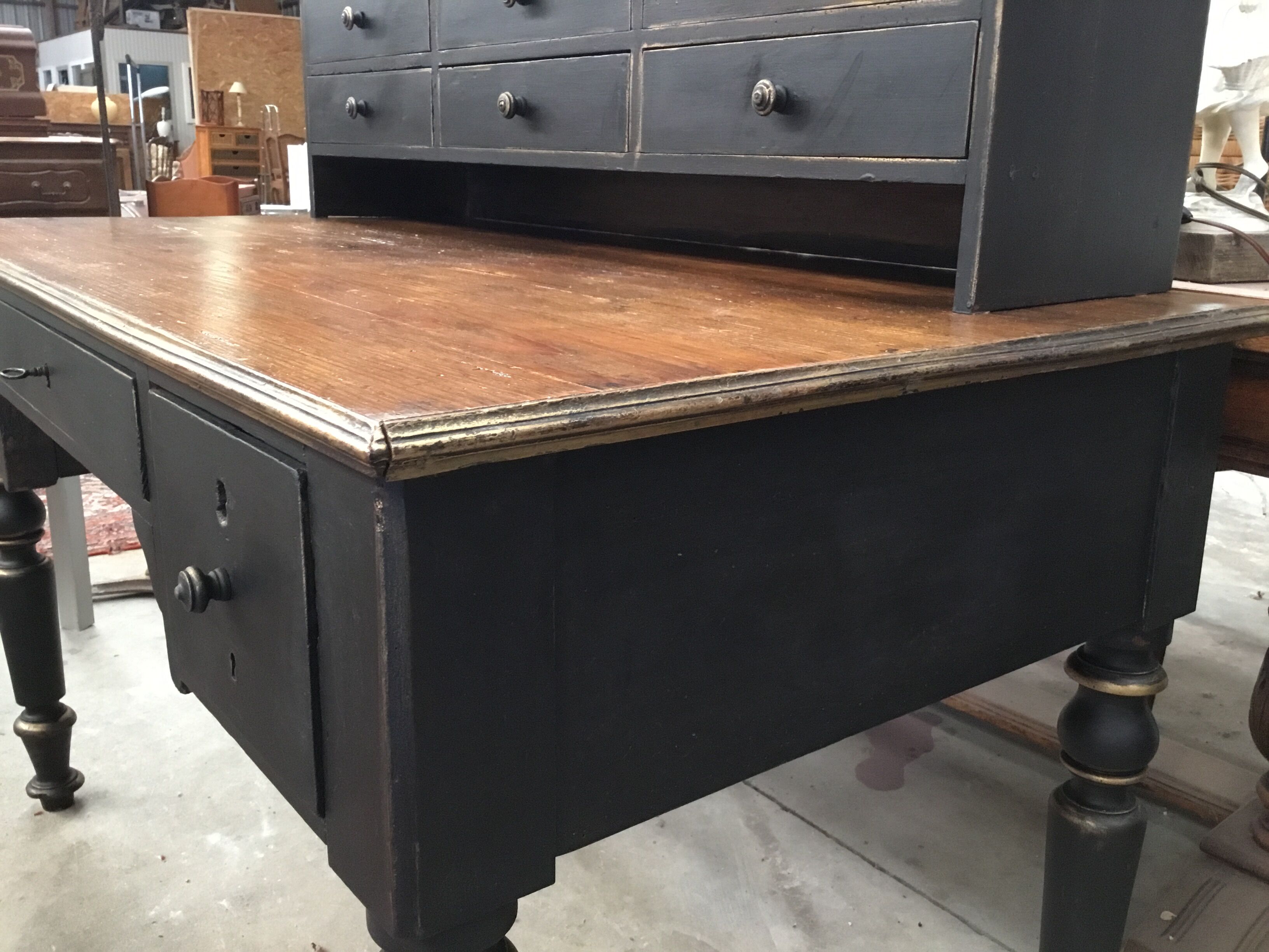 Tiered desk