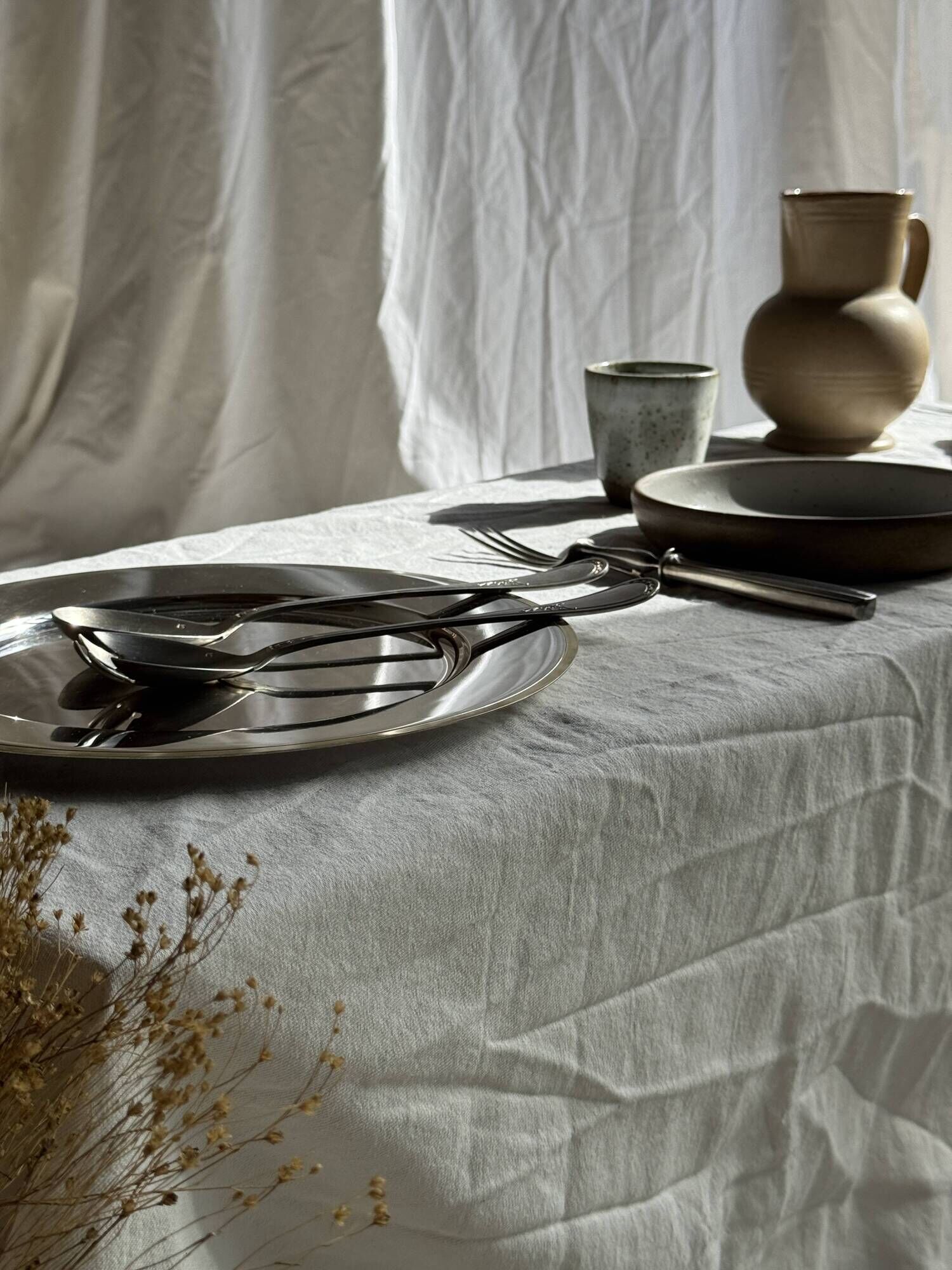 Round silver-plated tray with a wide gold border D30 H2