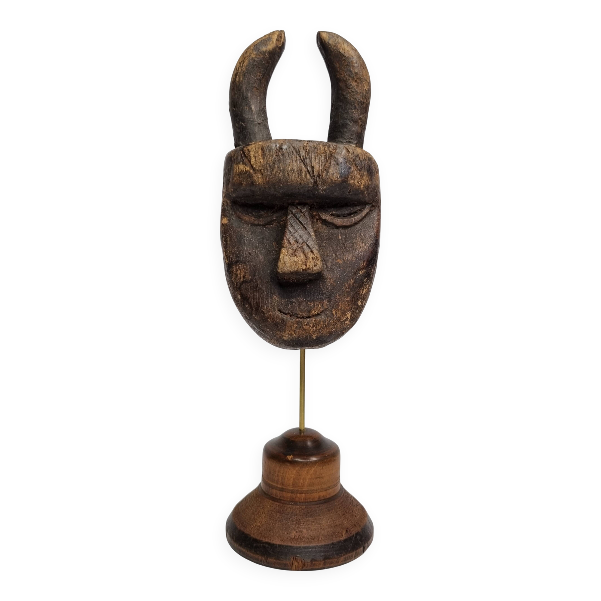Toma passport mask, antique patinated wood, 16 cm, with stand