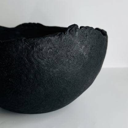 Ontake - artisanal pot in mineral cement - Wabi-Sabi style